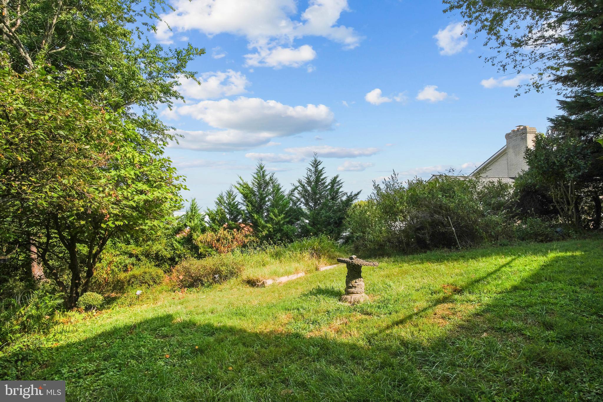 RIVERVIEW - Residential