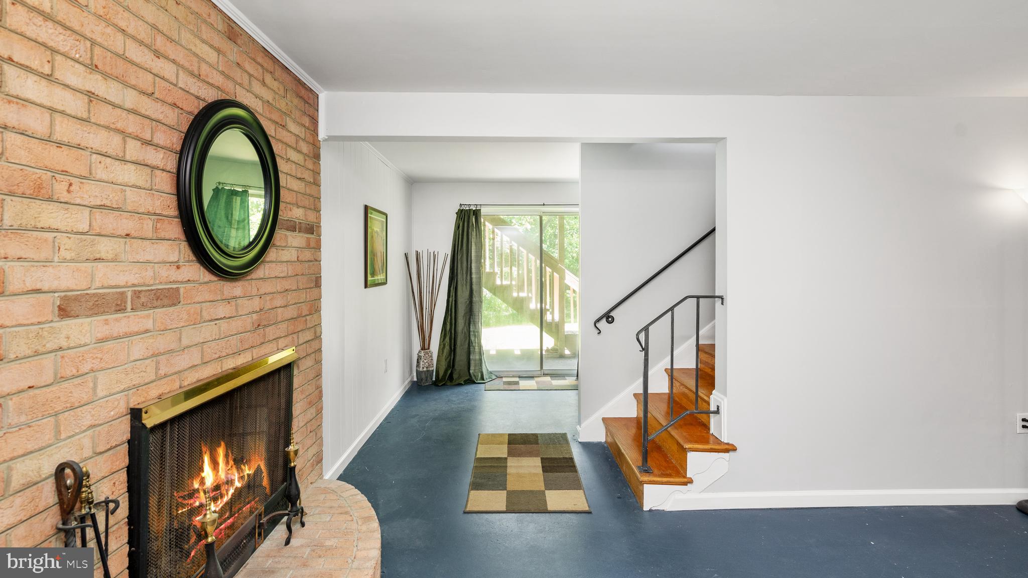 LOUDOUN VALLEY HEIGHTS - Residential