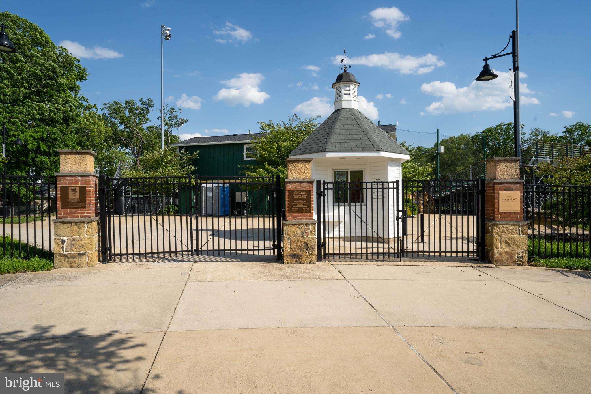LOUDOUN VALLEY HEIGHTS - Residential