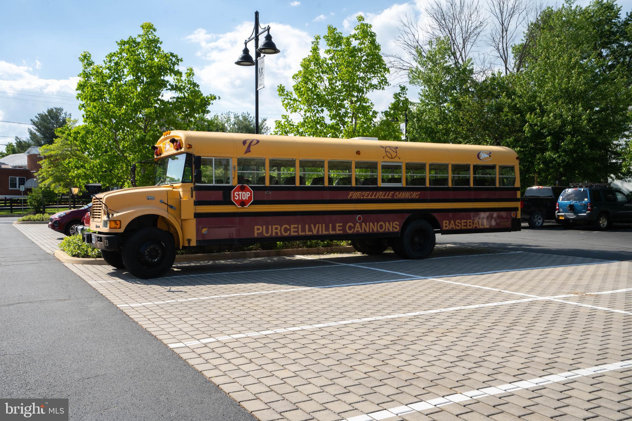 LOUDOUN VALLEY HEIGHTS - Residential