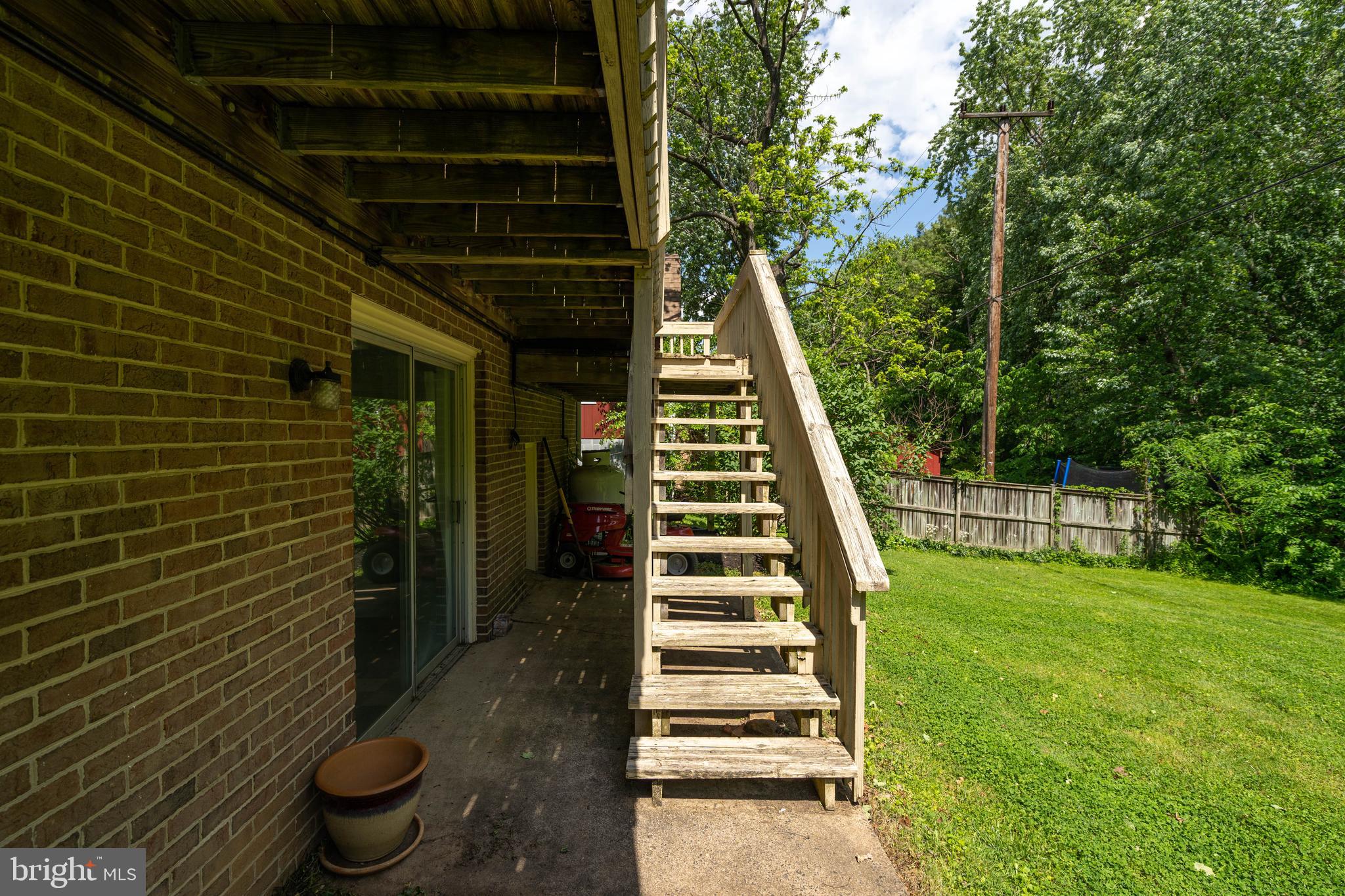 LOUDOUN VALLEY HEIGHTS - Residential