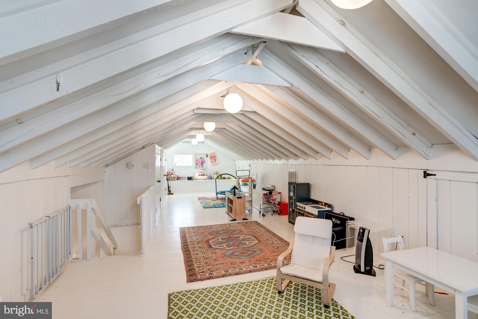 ROLLINGWOOD - Residential