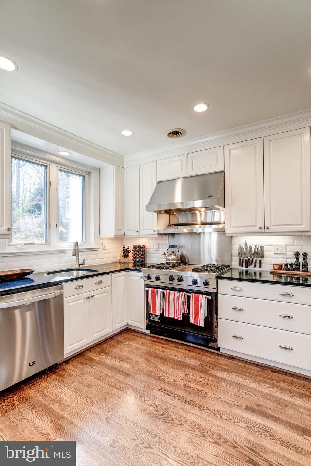 ROLLINGWOOD - Residential