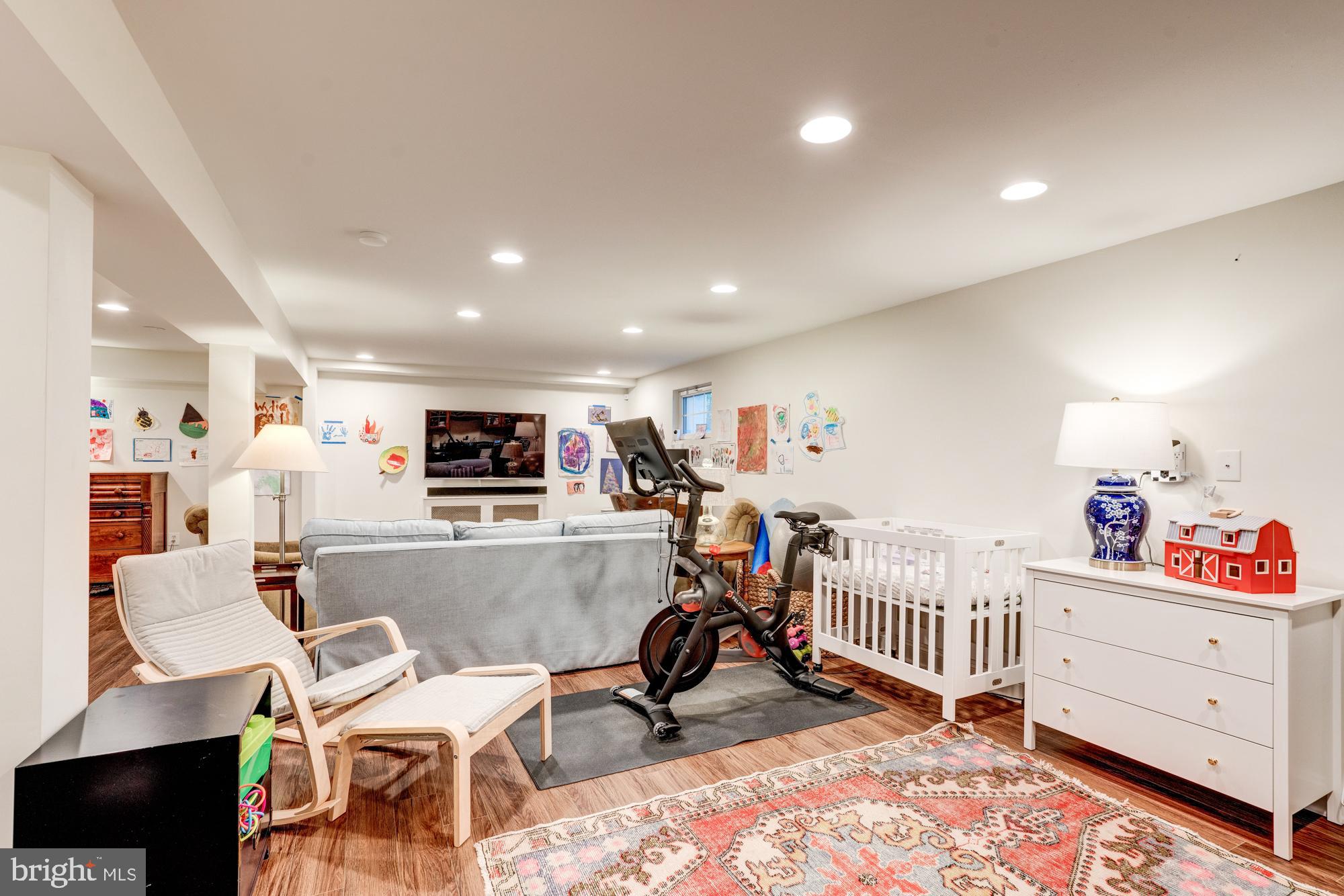 ROLLINGWOOD - Residential