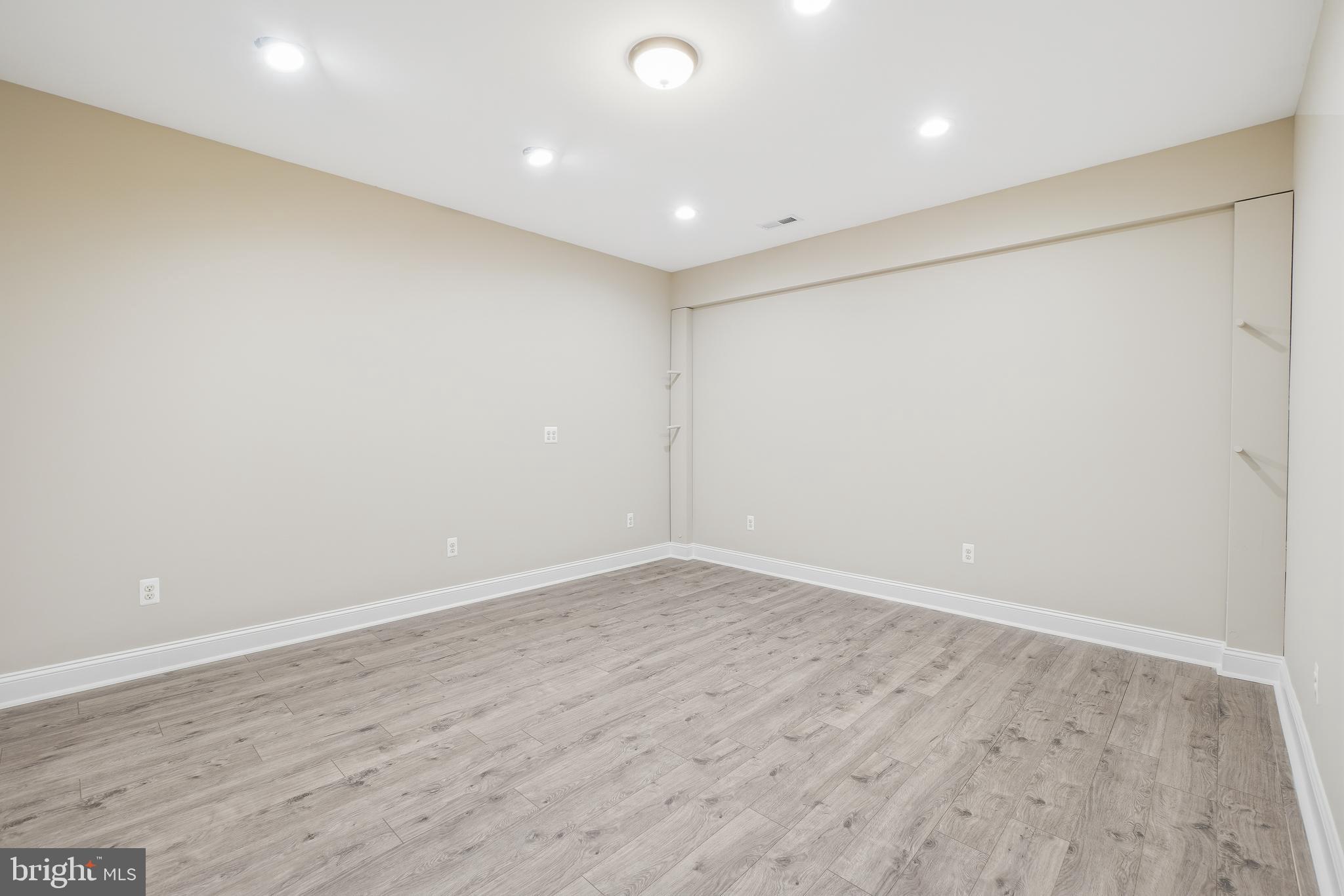 TIMBERNECK - Residential