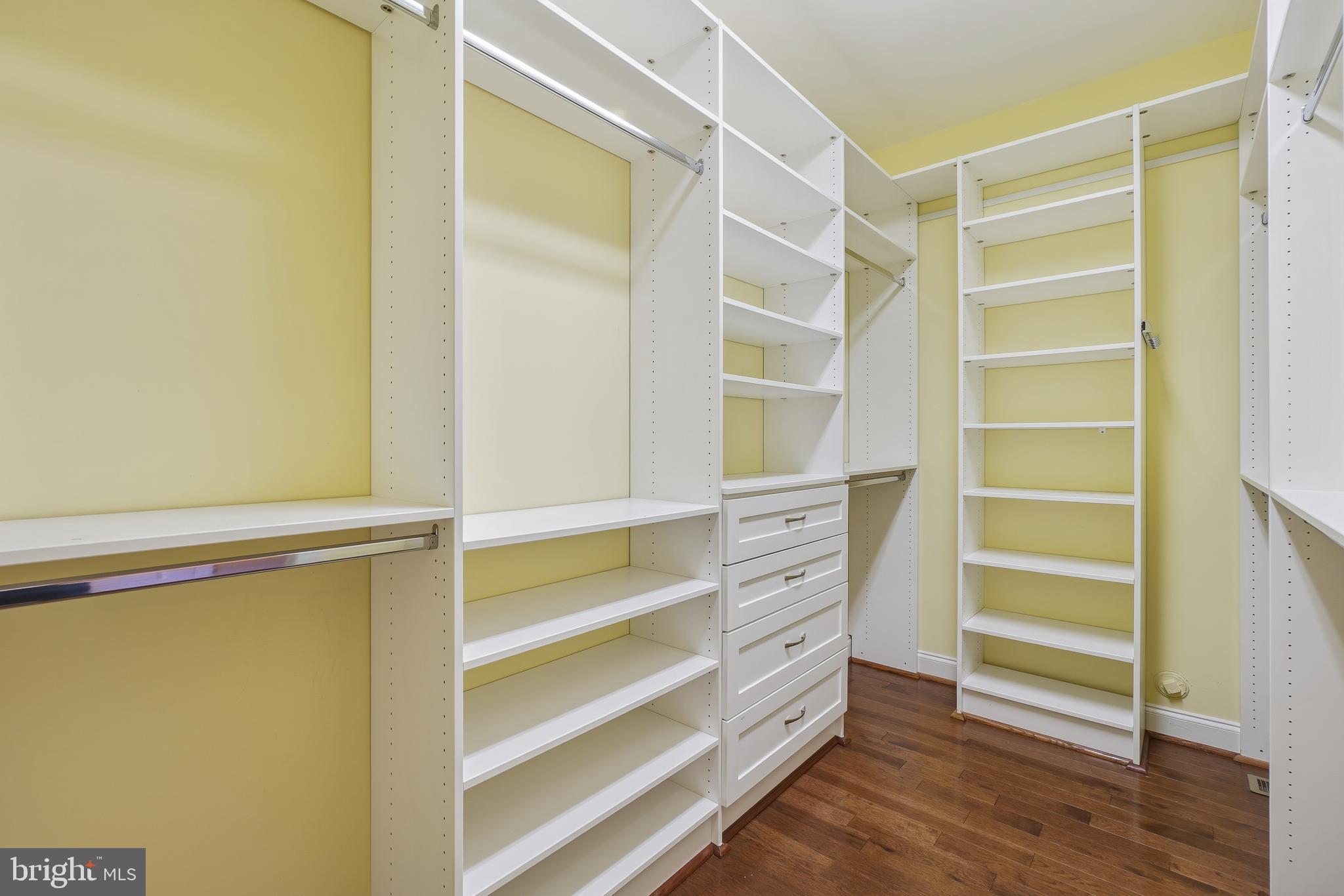 TIMBERNECK - Residential