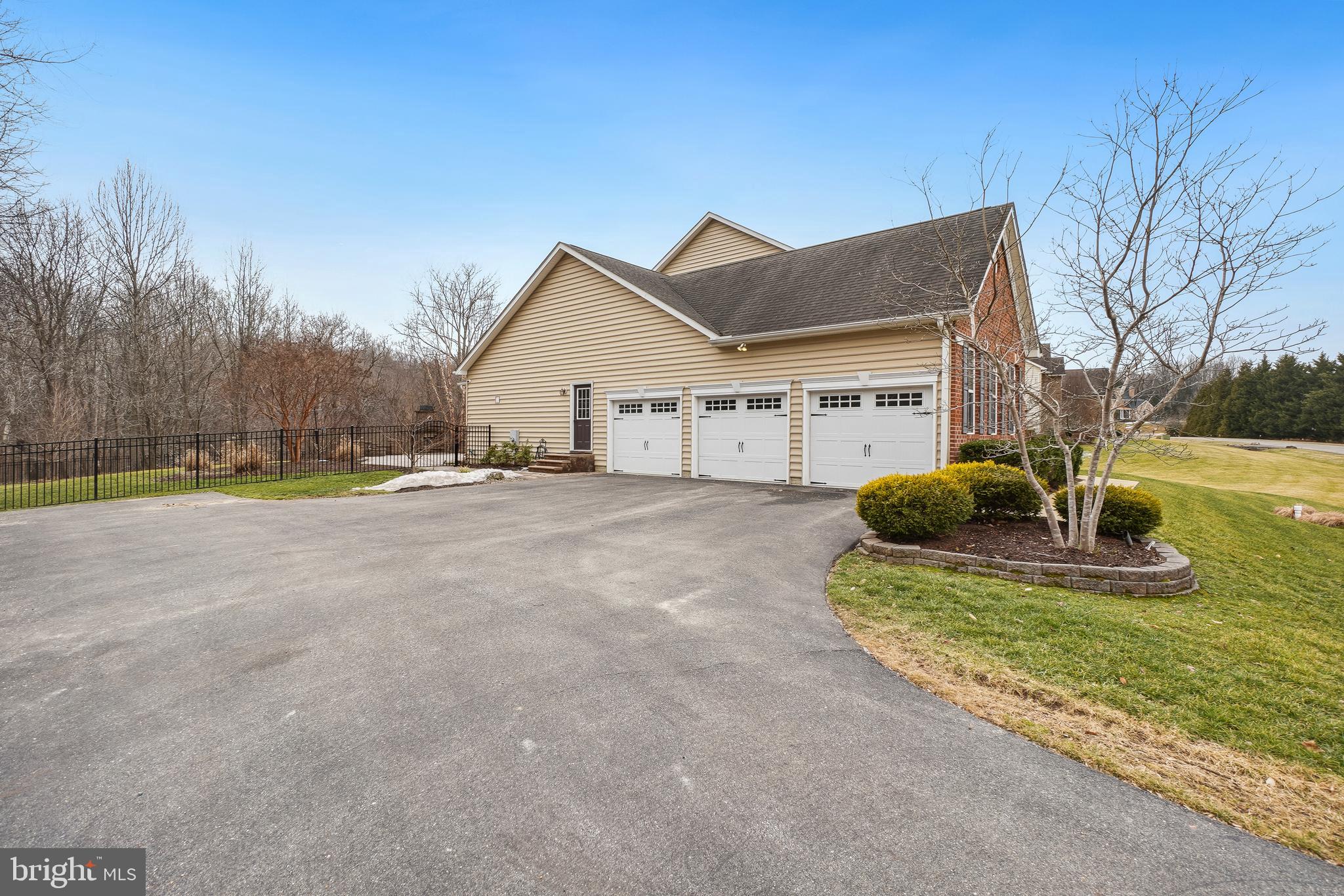 TIMBERNECK - Residential