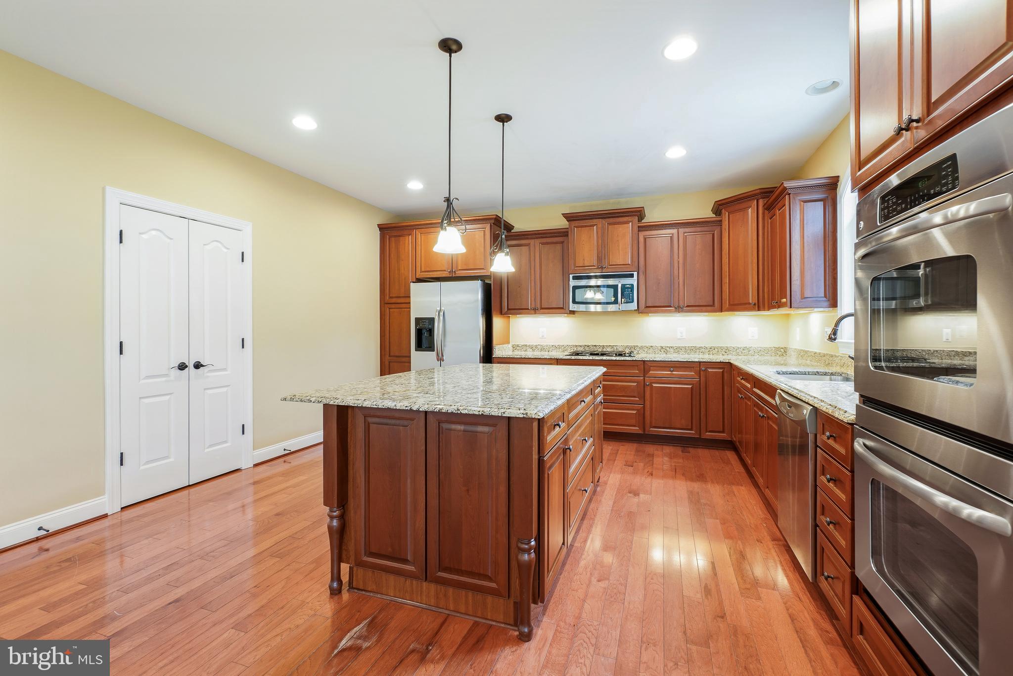 TIMBERNECK - Residential