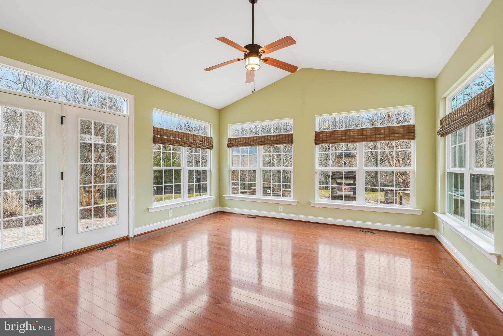 TIMBERNECK - Residential