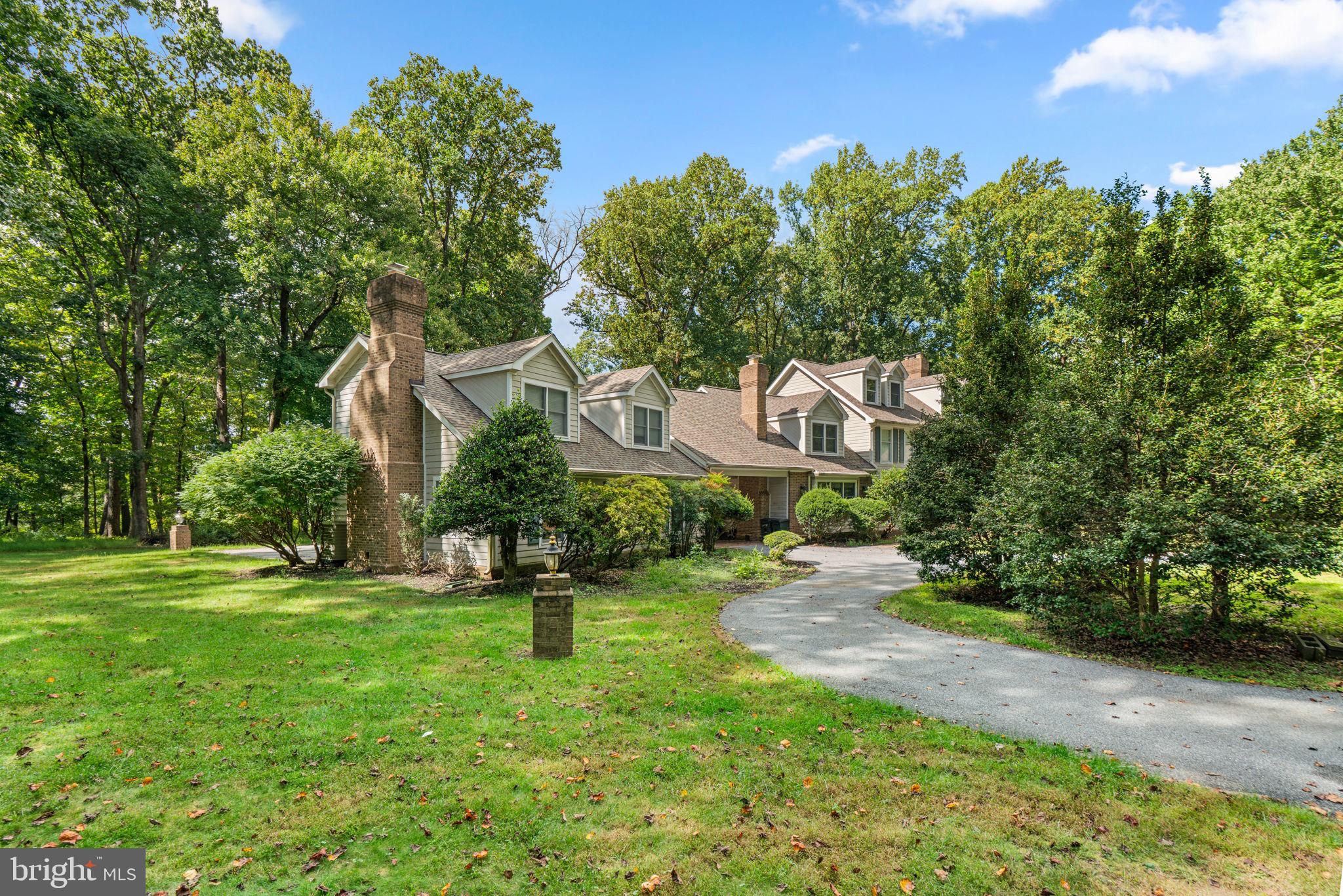 12601 GOLDEN OAK DRIVE