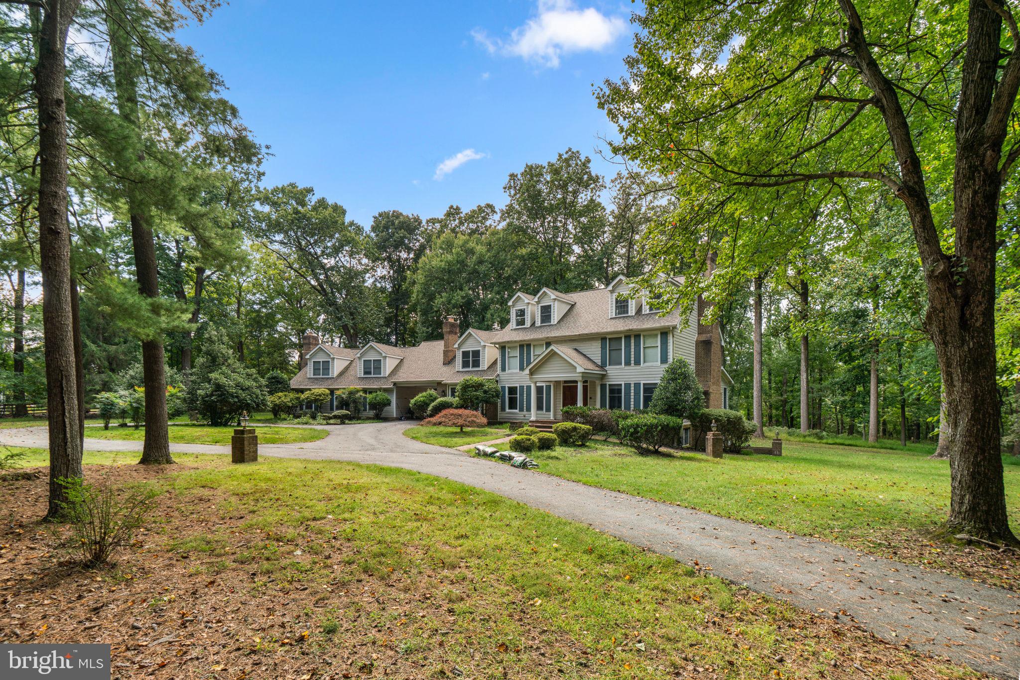 12601 GOLDEN OAK DRIVE