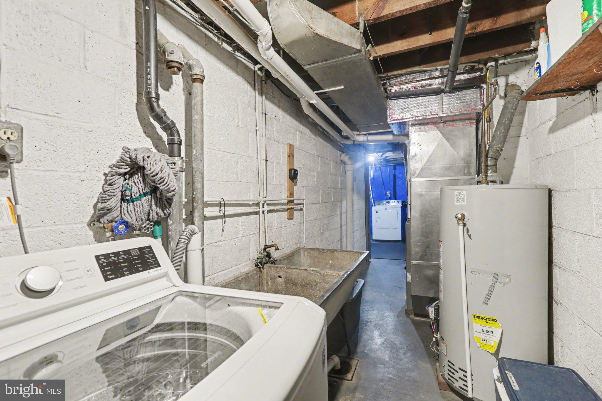 MELROSE GARDENS - Residential