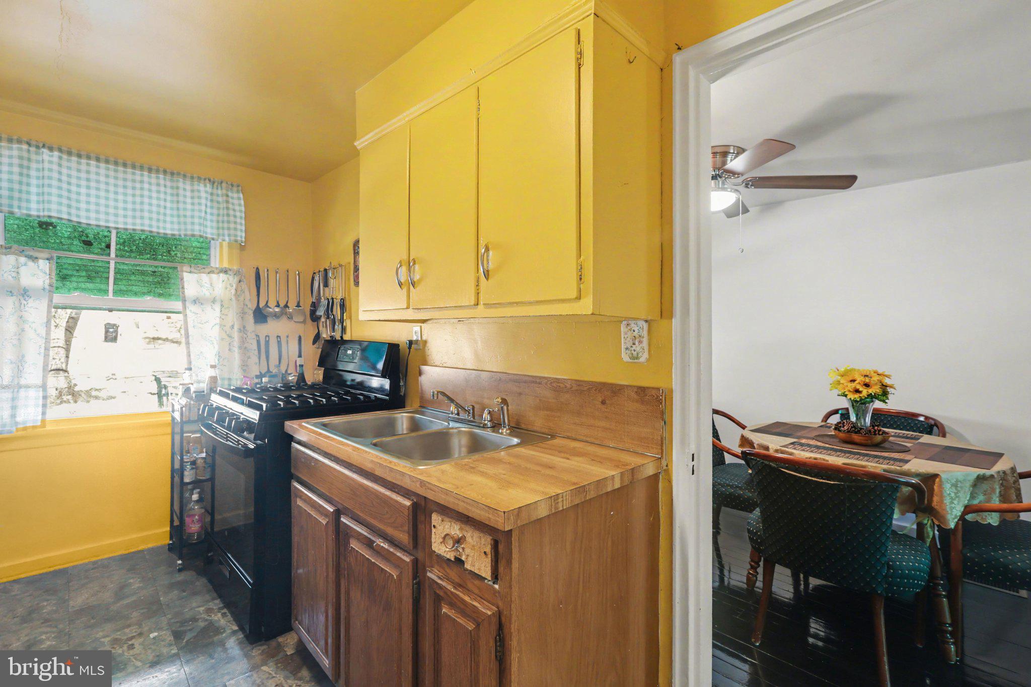 MELROSE GARDENS - Residential