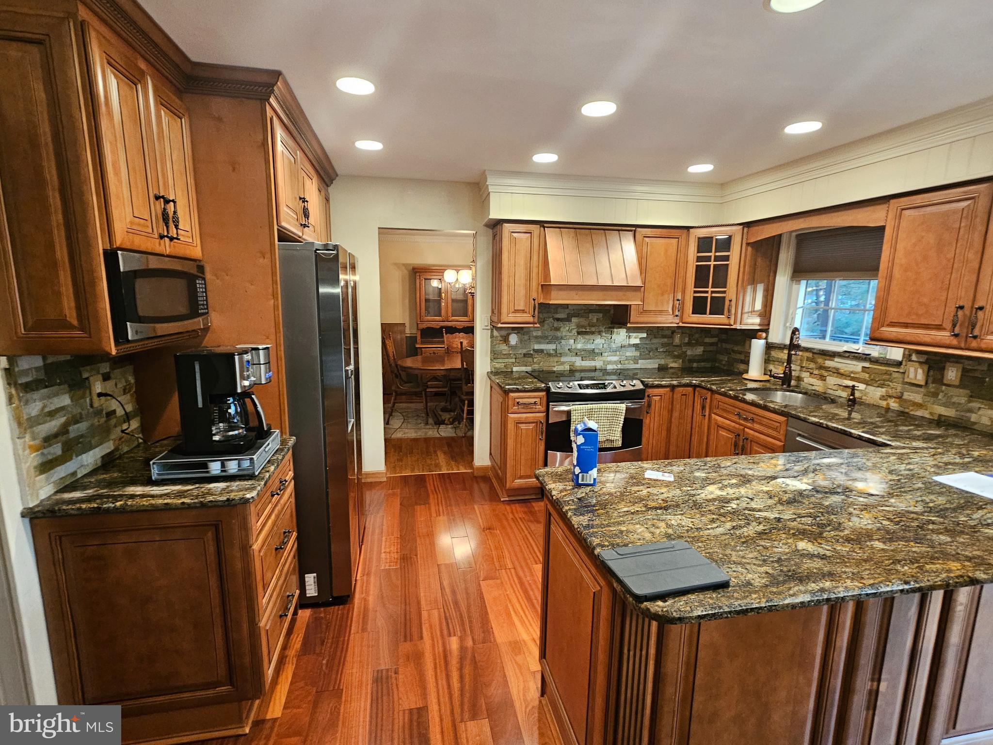 VALLEY GLEN ESTATES - Residential