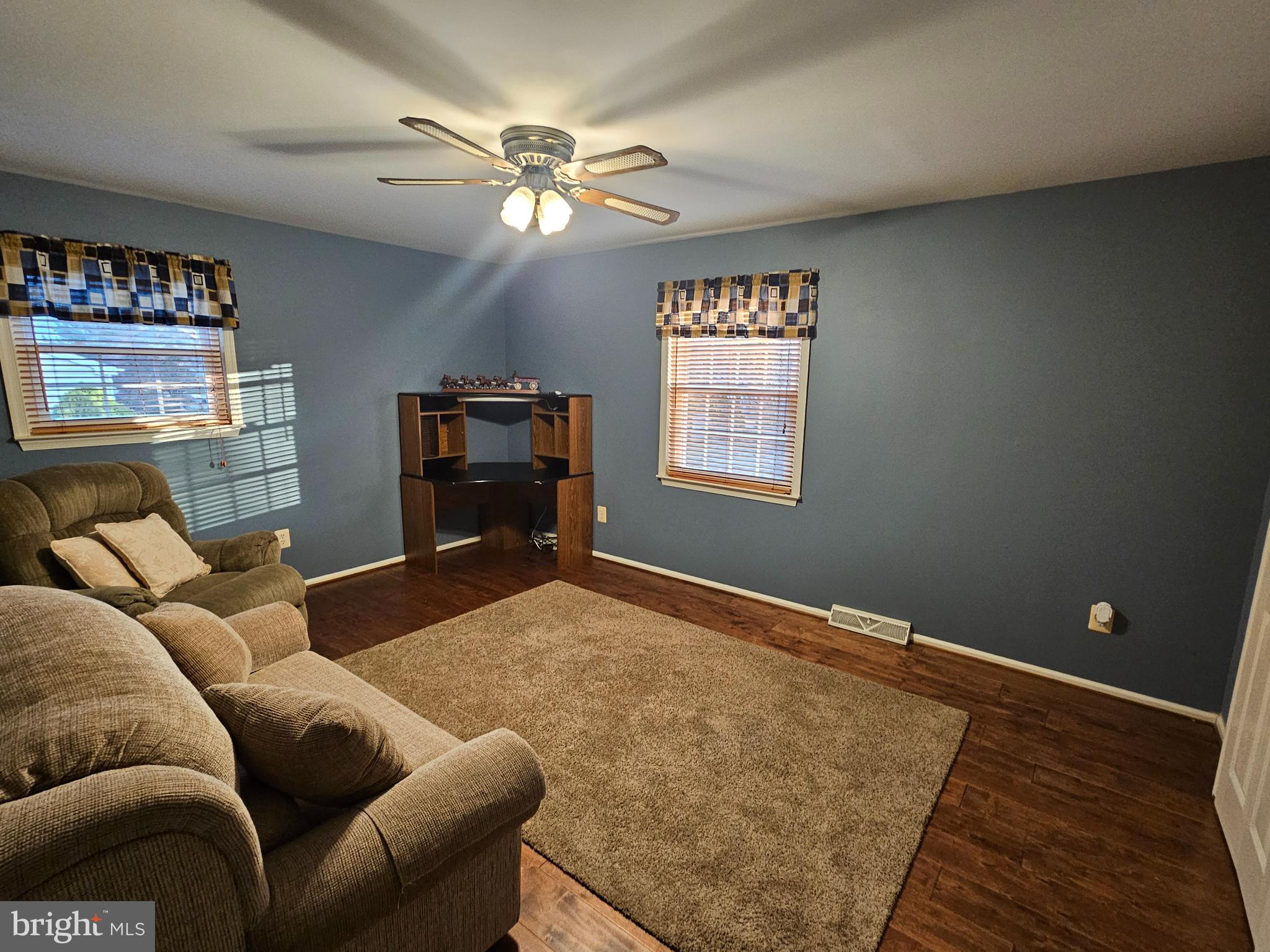 VALLEY GLEN ESTATES - Residential