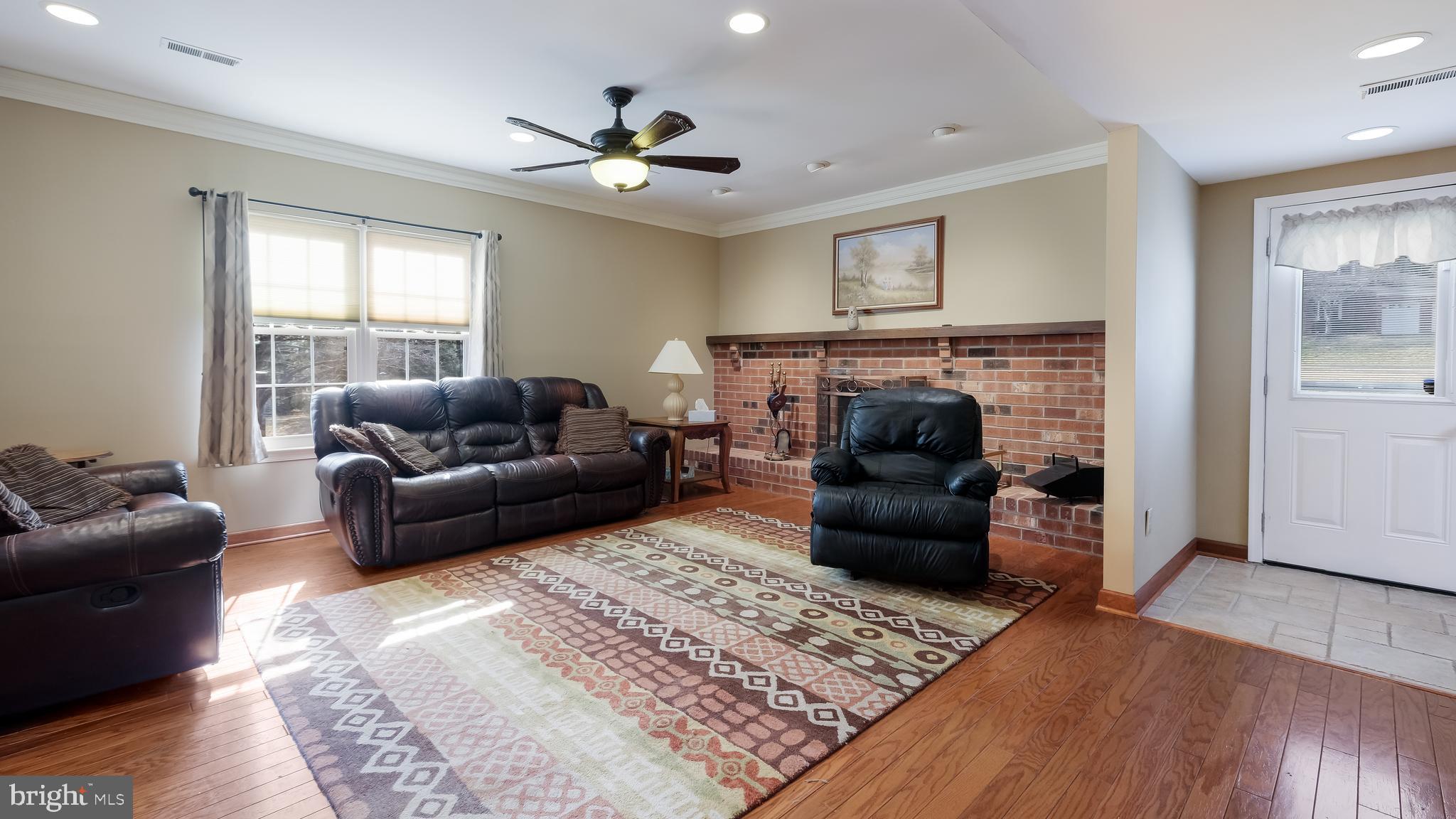 VALLEY GLEN ESTATES - Residential
