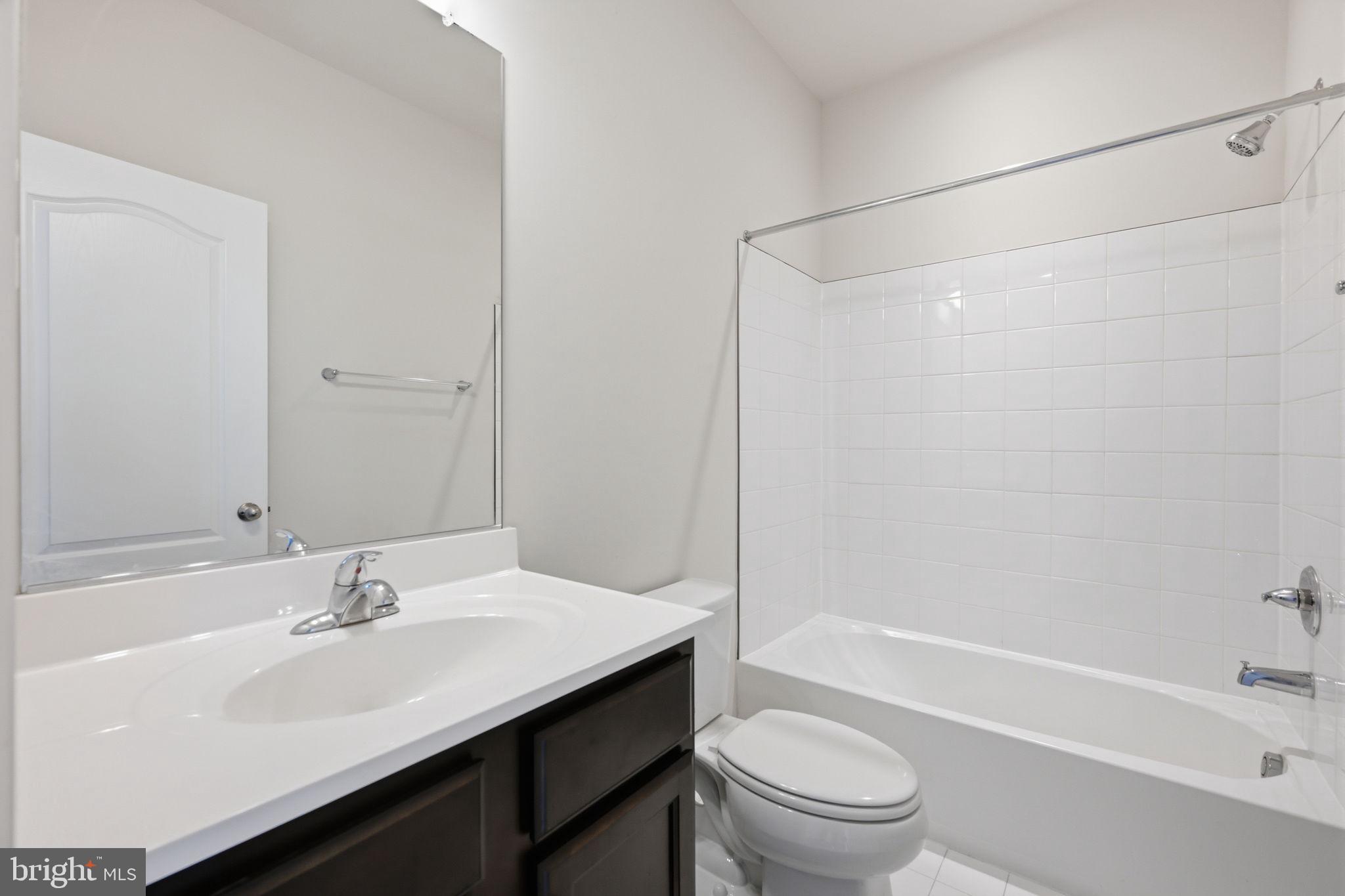 LAUREL OVERLOOK - Residential