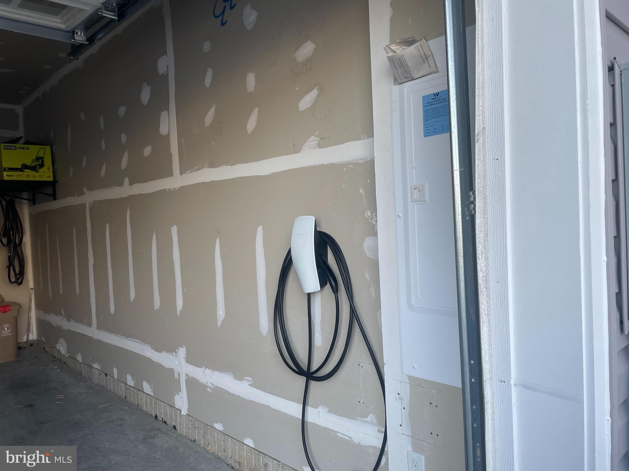 LAUREL OVERLOOK - Residential