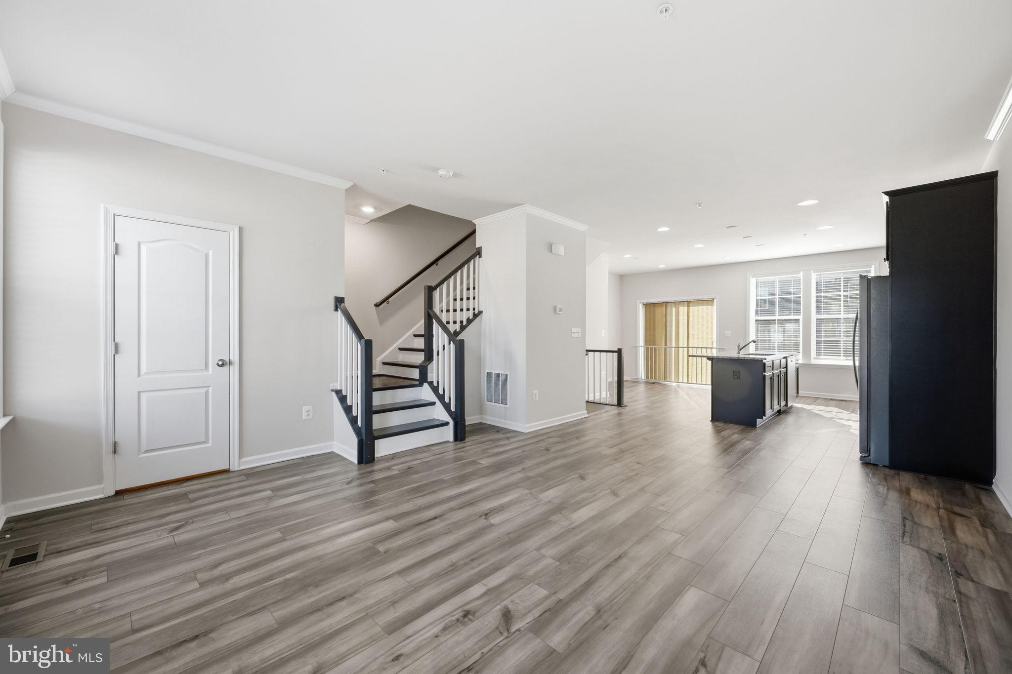 LAUREL OVERLOOK - Residential