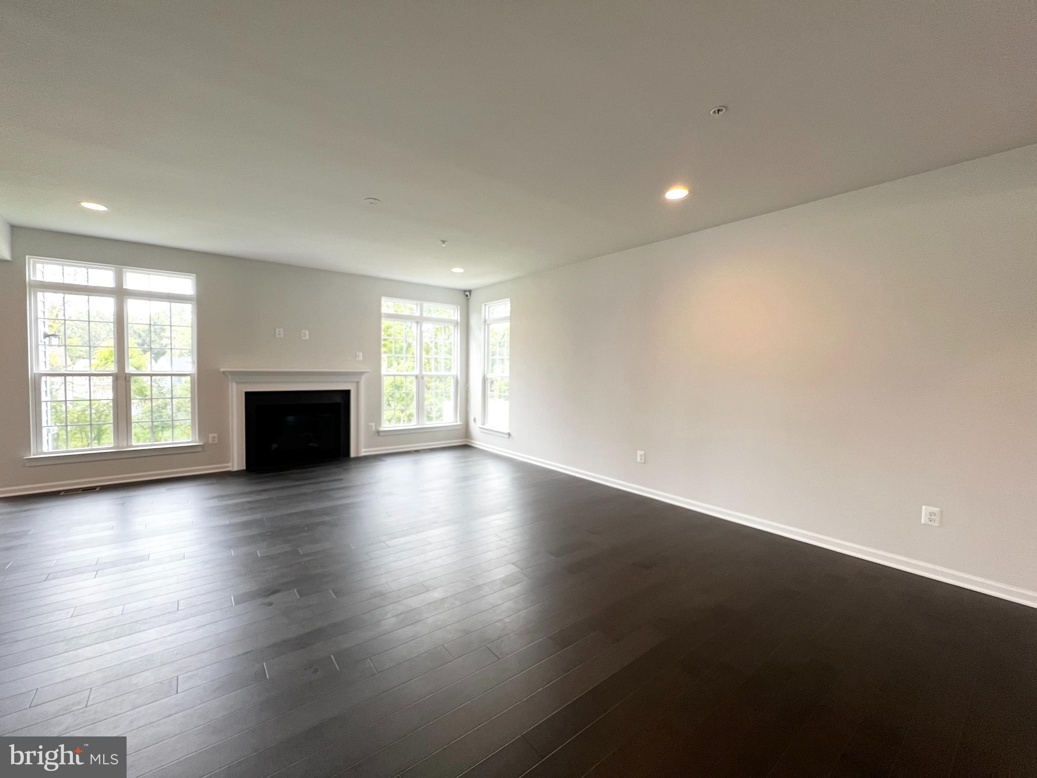 VILLAGES OF SAVANNAH - Residential