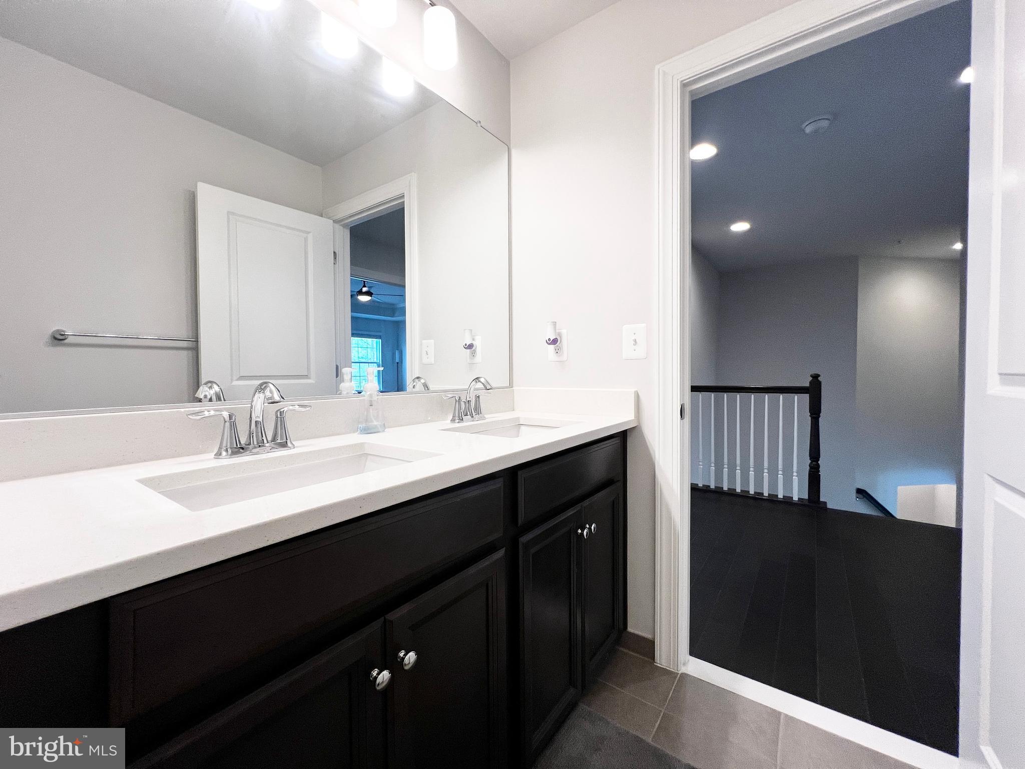 VILLAGES OF SAVANNAH - Residential