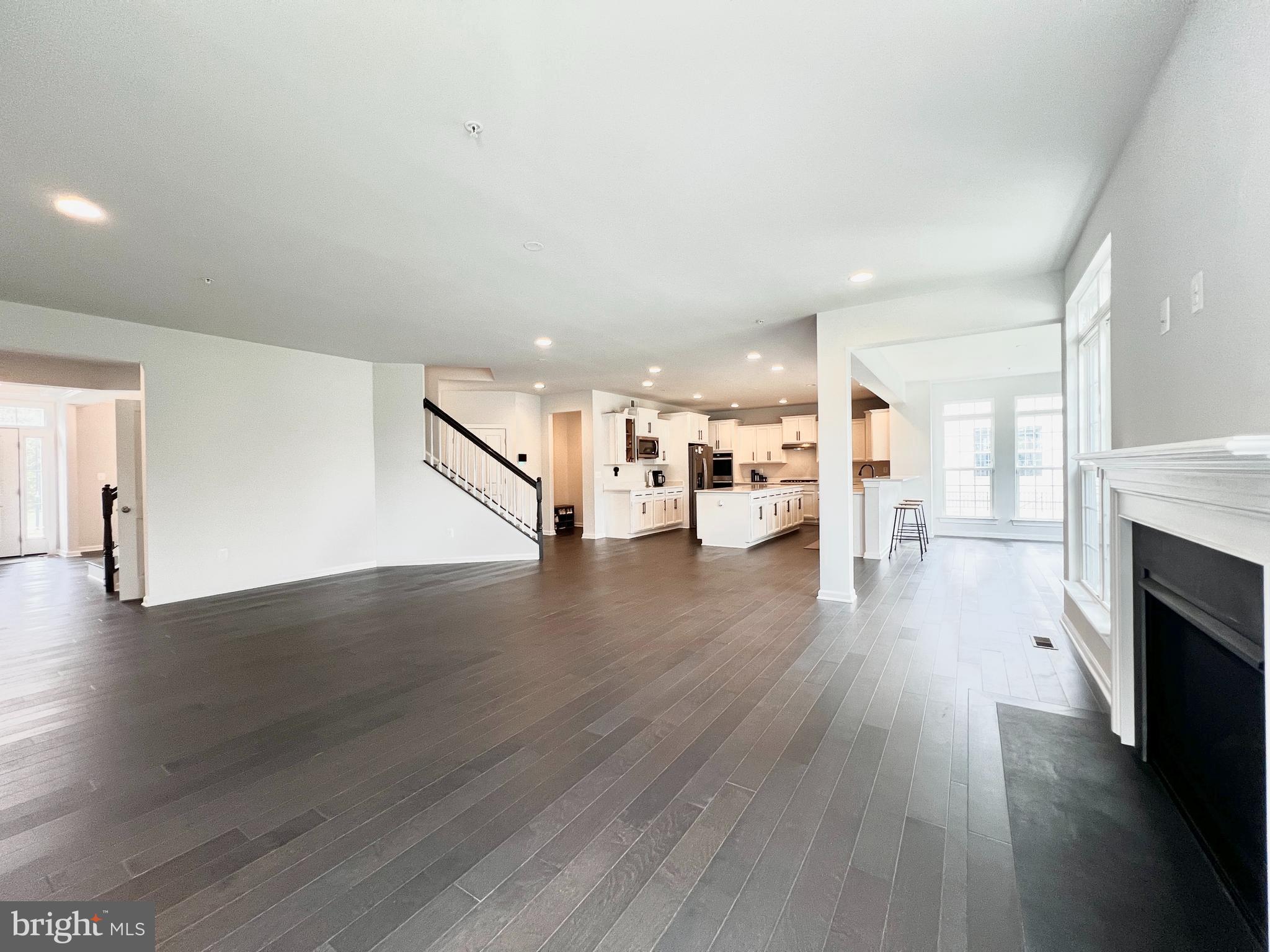 VILLAGES OF SAVANNAH - Residential