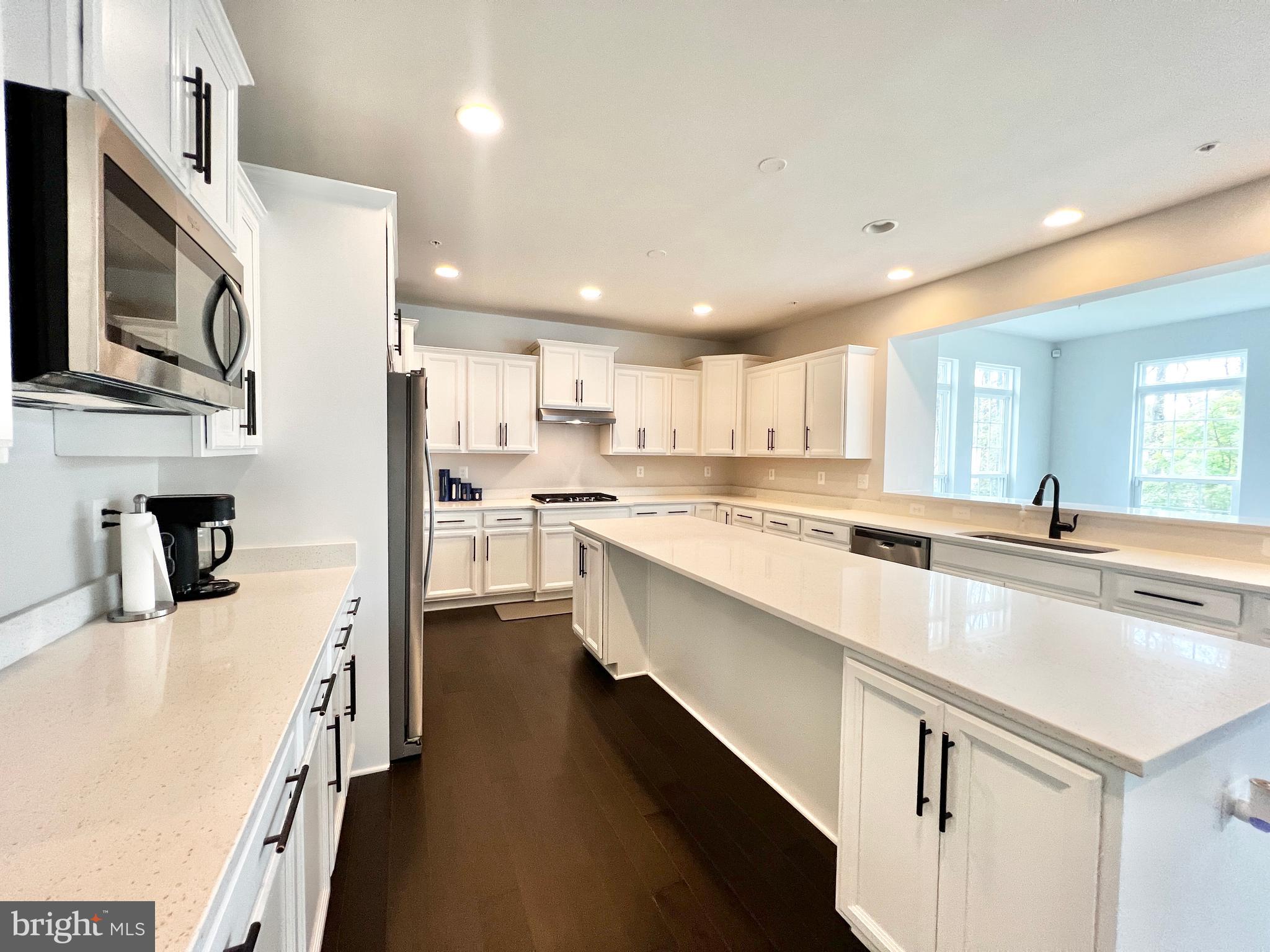 VILLAGES OF SAVANNAH - Residential