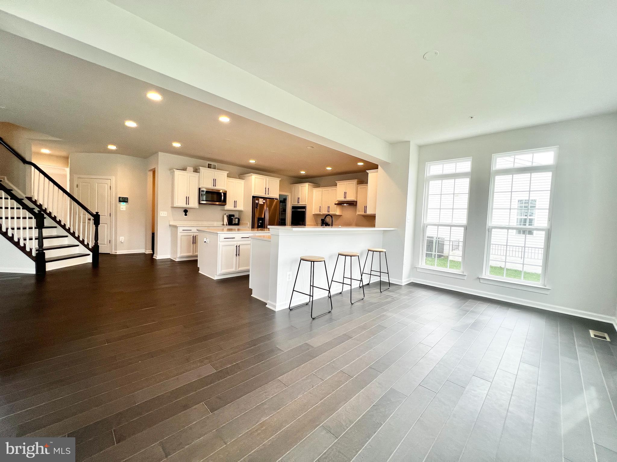 VILLAGES OF SAVANNAH - Residential