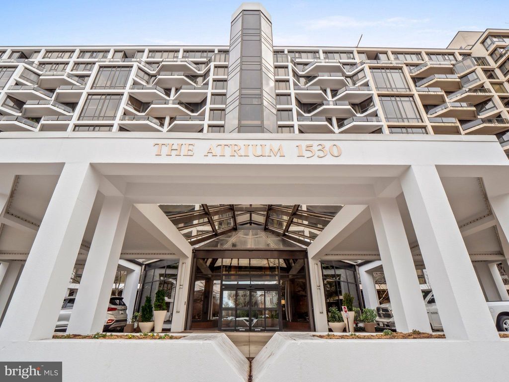 Photo of 1530 Key Boulevard #912, ARLINGTON, VA 22209 (MLS # VAAR2065142)