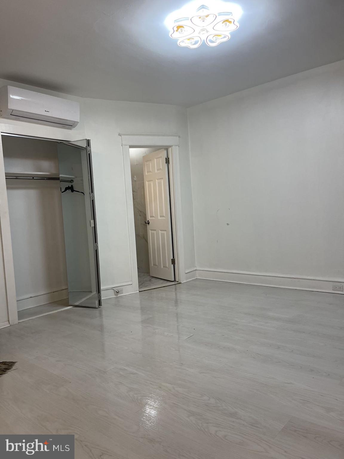 MAYFAIR - Residential