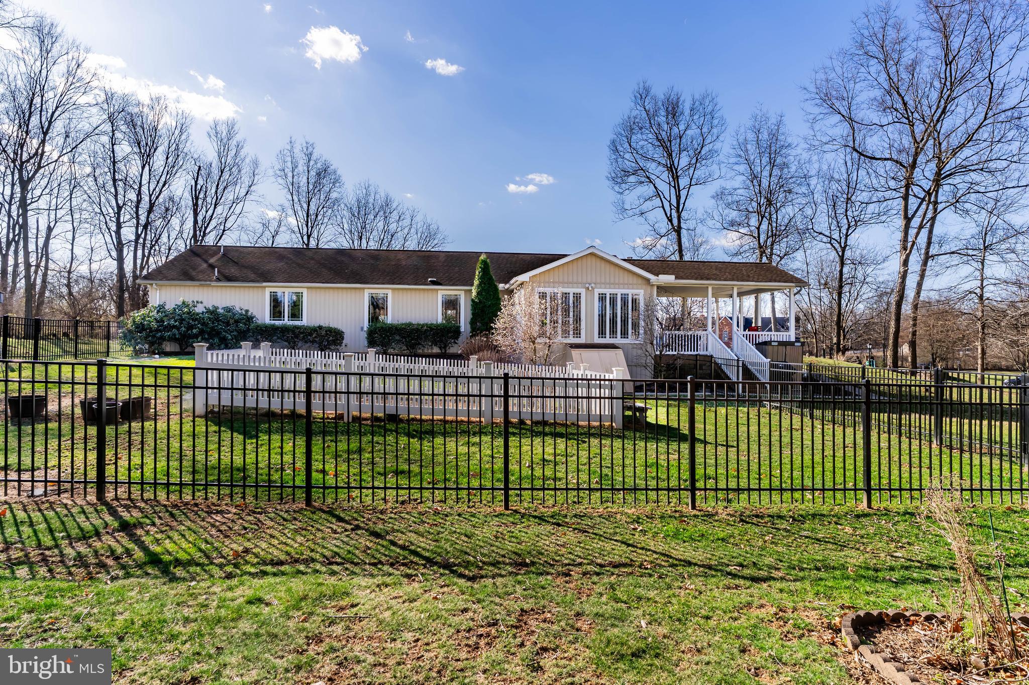 GREYSTONE ACRES - Residential