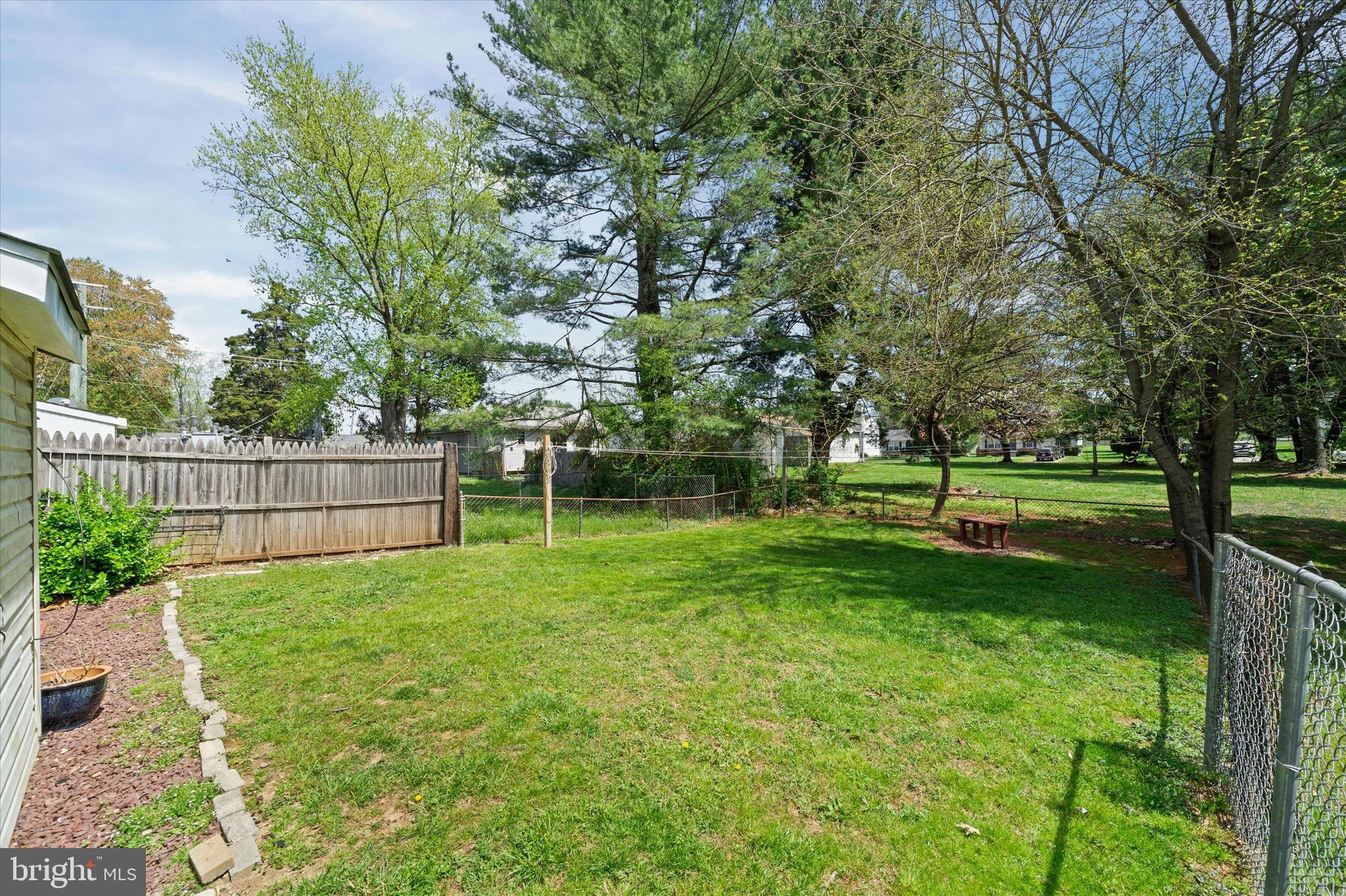 ELKTON TOWNHOUSES - Residential