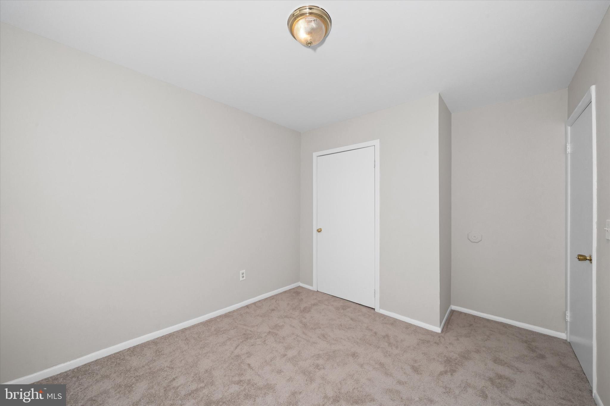 ELKTON TOWNHOUSES - Residential