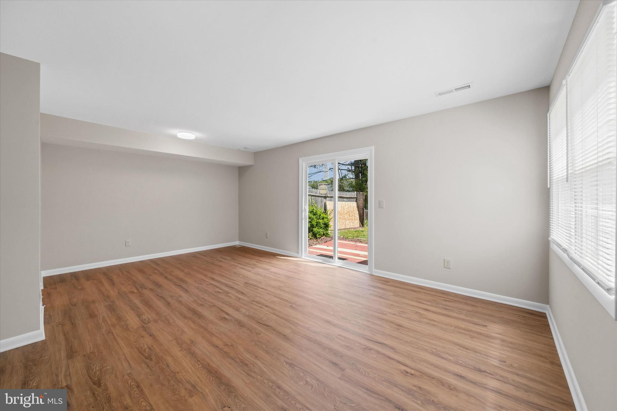 ELKTON TOWNHOUSES - Residential