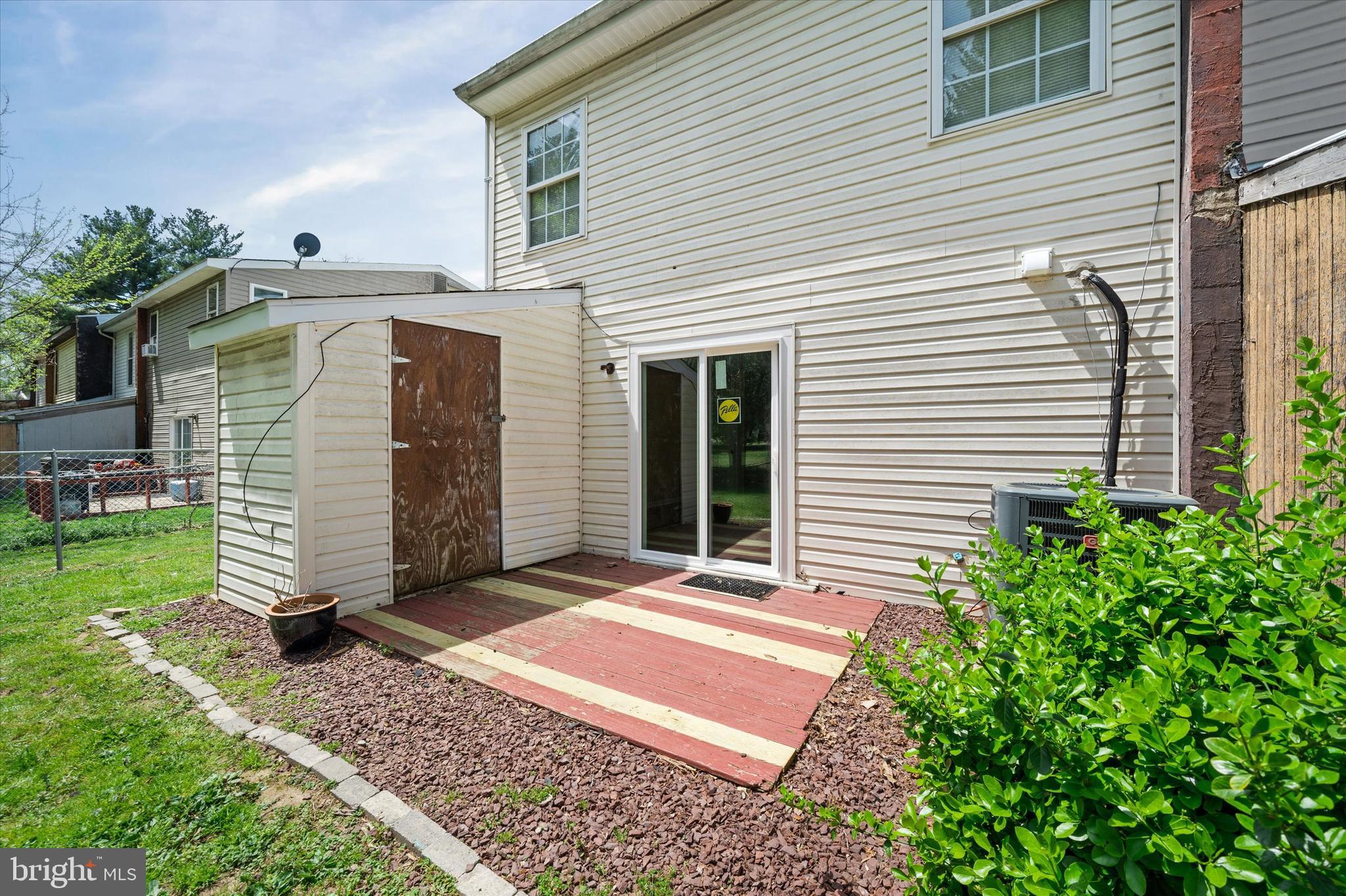 ELKTON TOWNHOUSES - Residential