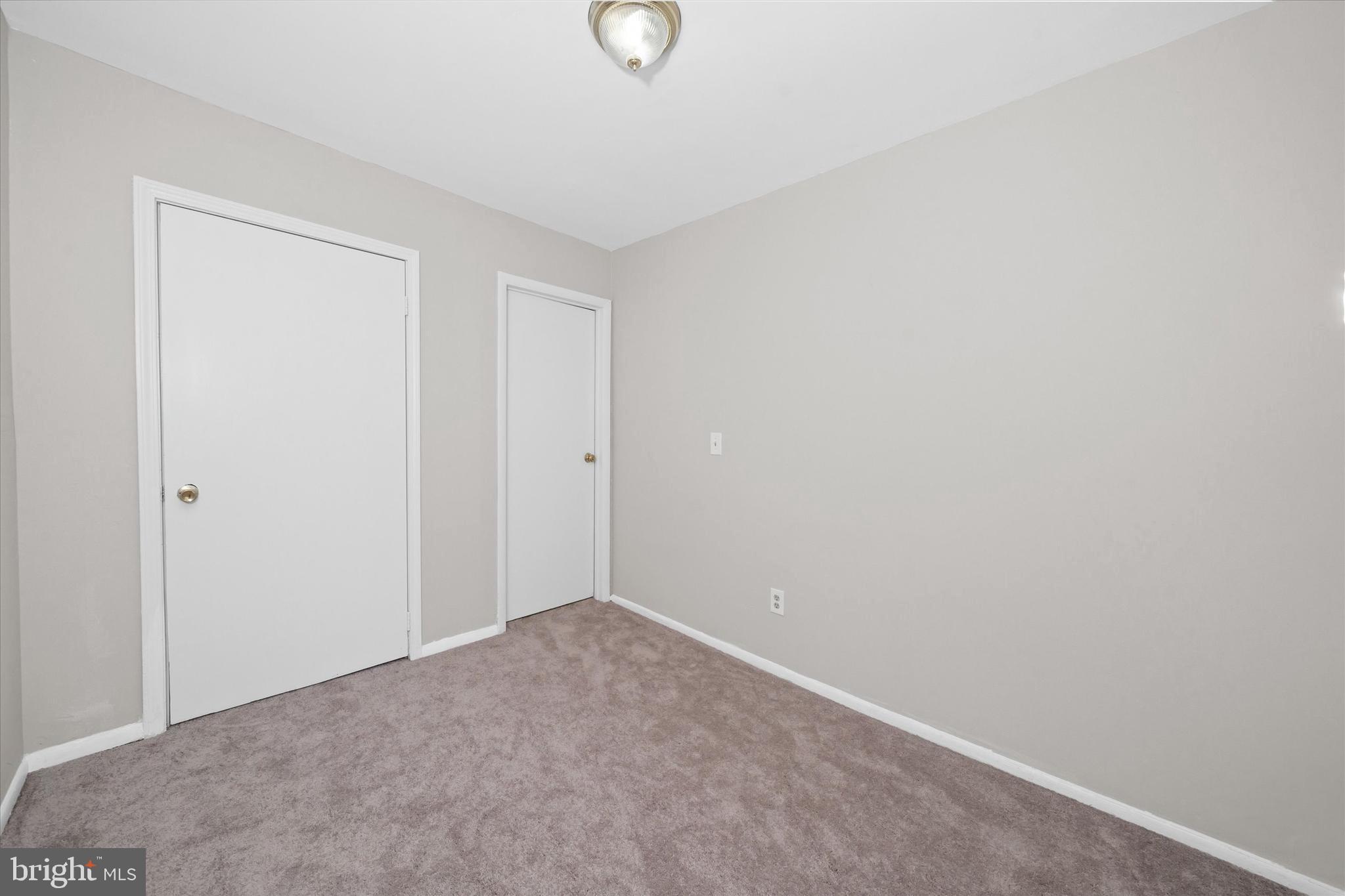 ELKTON TOWNHOUSES - Residential