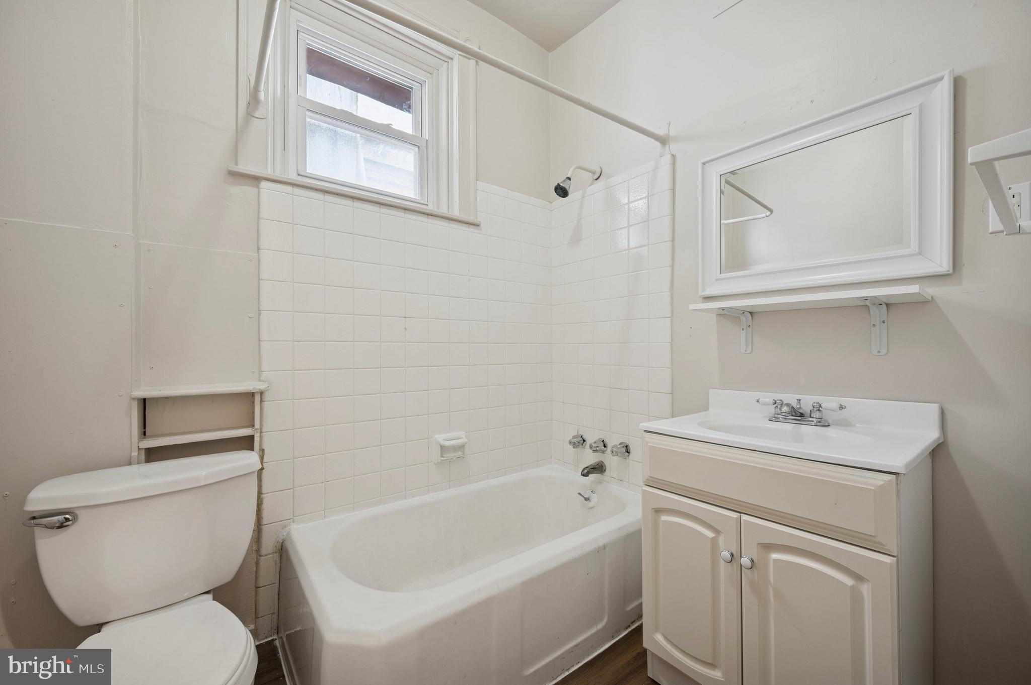 FELTONVILLE - Residential Income