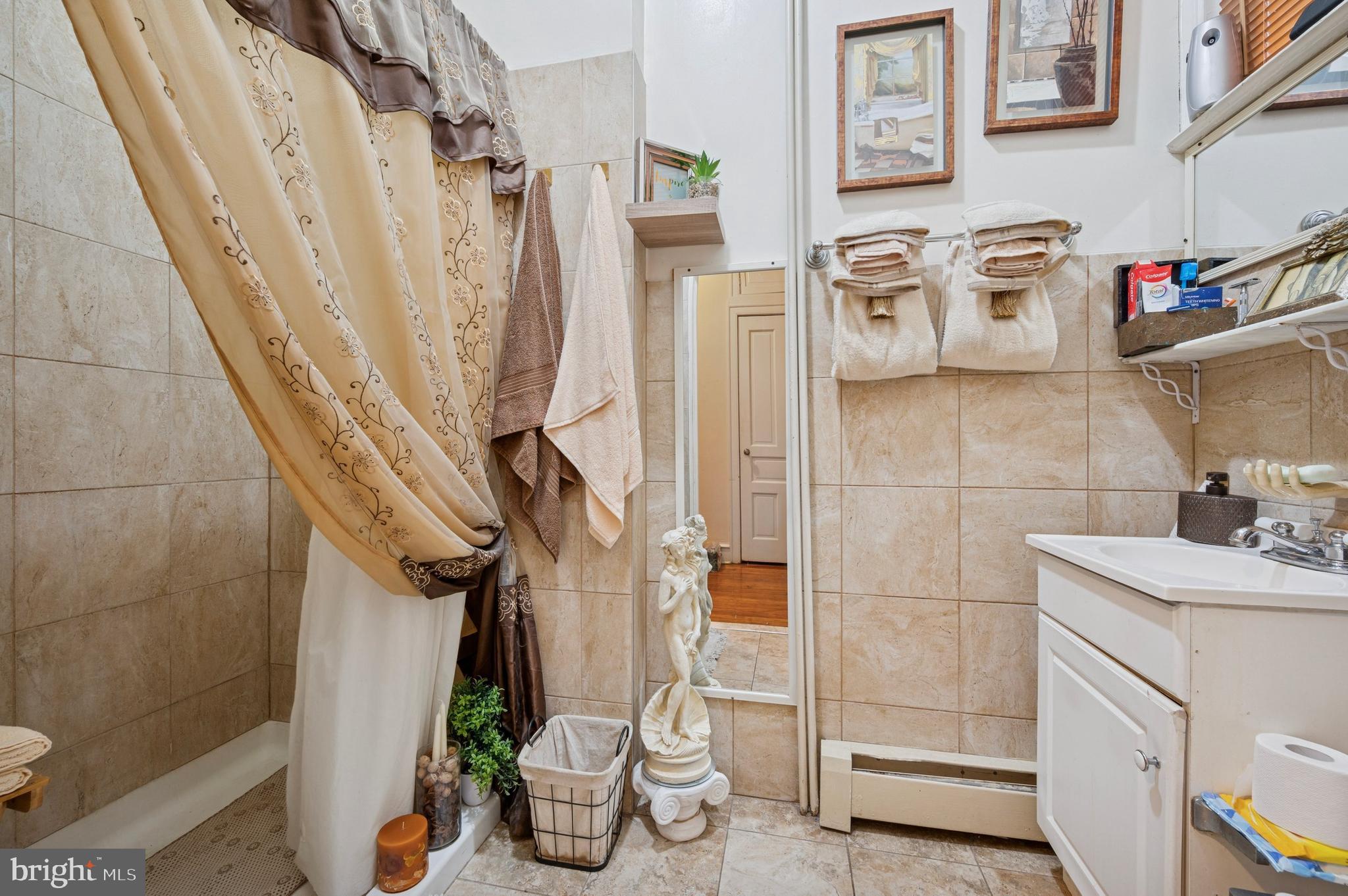 FELTONVILLE - Residential Income