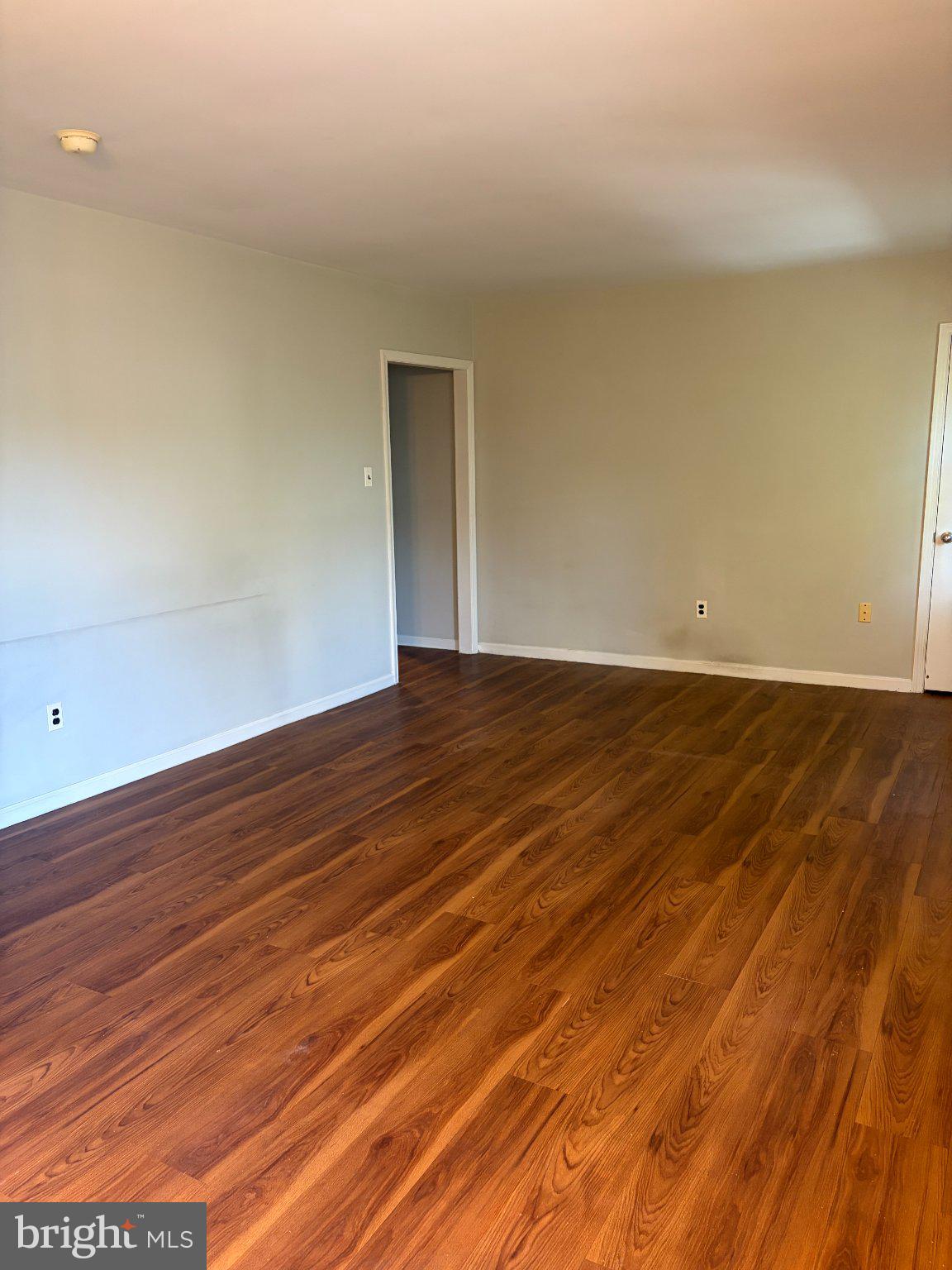 323-325 HAVERFORD AVENUE A5