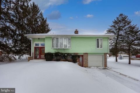 509 OAK GROVE DRIVE LANCASTER PA 17601