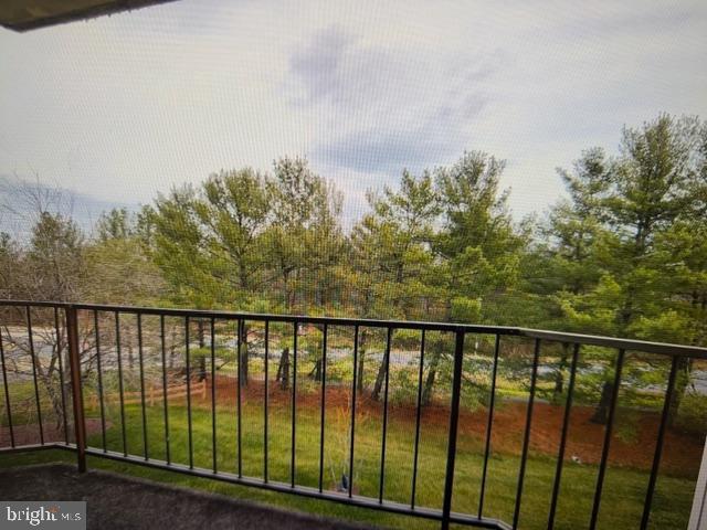 HUNTING RIDGE CONDOMINIUM - Residential Lease