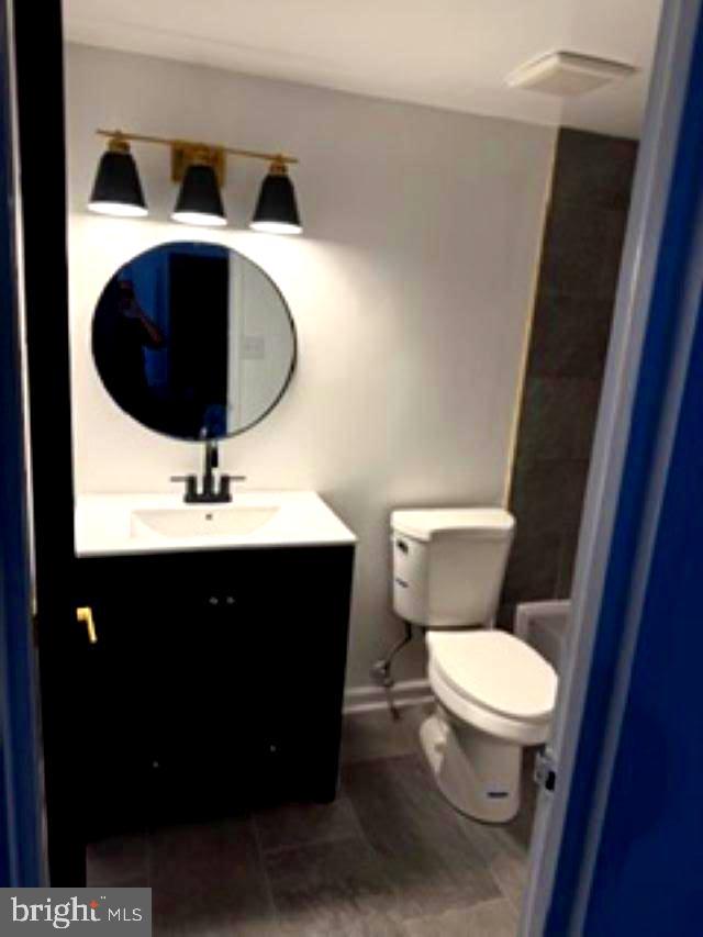 HUNTING RIDGE CONDOMINIUM - Residential Lease