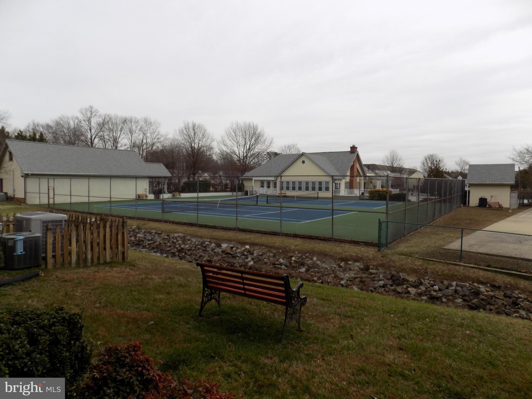 SUMMERLAKE - Residential