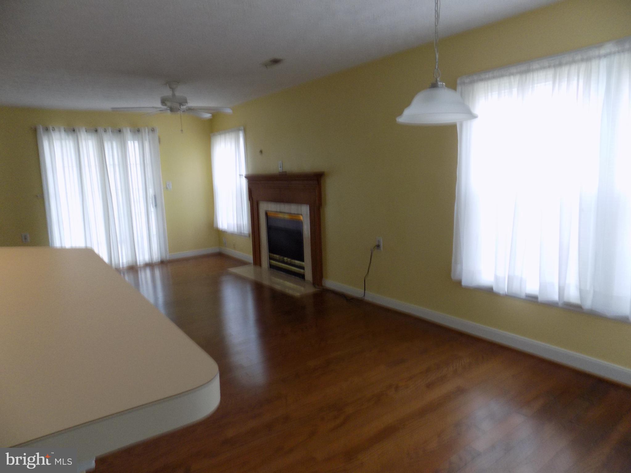 SUMMERLAKE - Residential