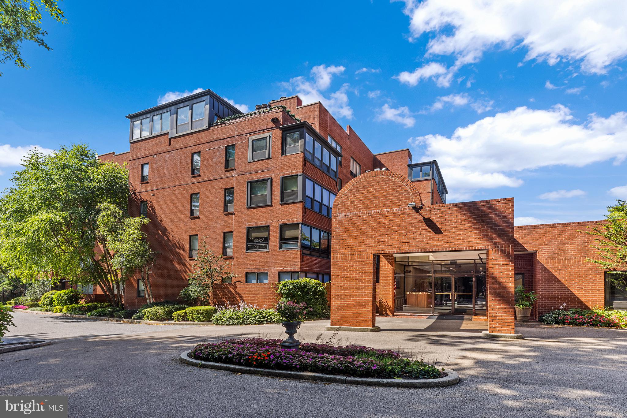 Rare Deluxe Two-Story Condo on the Main Line
An exceptional opportunity to own one of only two unique, fully updated two-story residences in 101 Cheswold Lane. Spanning the 3rd and 4th floors, this 4-bedroom, 4.5-bathroom home offers tree-top views with north and east exposures for abundant natural light.
The home features an expanded kitchen (updated 10 years ago), open-concept dining and living areas, and high-end finishes throughout — ideal for both daily living and entertaining.
Prime Location Highlights:
Walkable to Suburban Square with its shops, restaurants, and amenities
Walkable to Haverford Square shopping
Steps to regional rail lines for easy access to Center City and beyond
Additional features include:
Full-service building with professional staff
Two dedicated parking spaces
Private storage locker
This is a rare opportunity to own a luxury condo with space, style, and unbeatable convenience.
Parking space for this unit is located in the underground garage and is numbered according to the unit number.