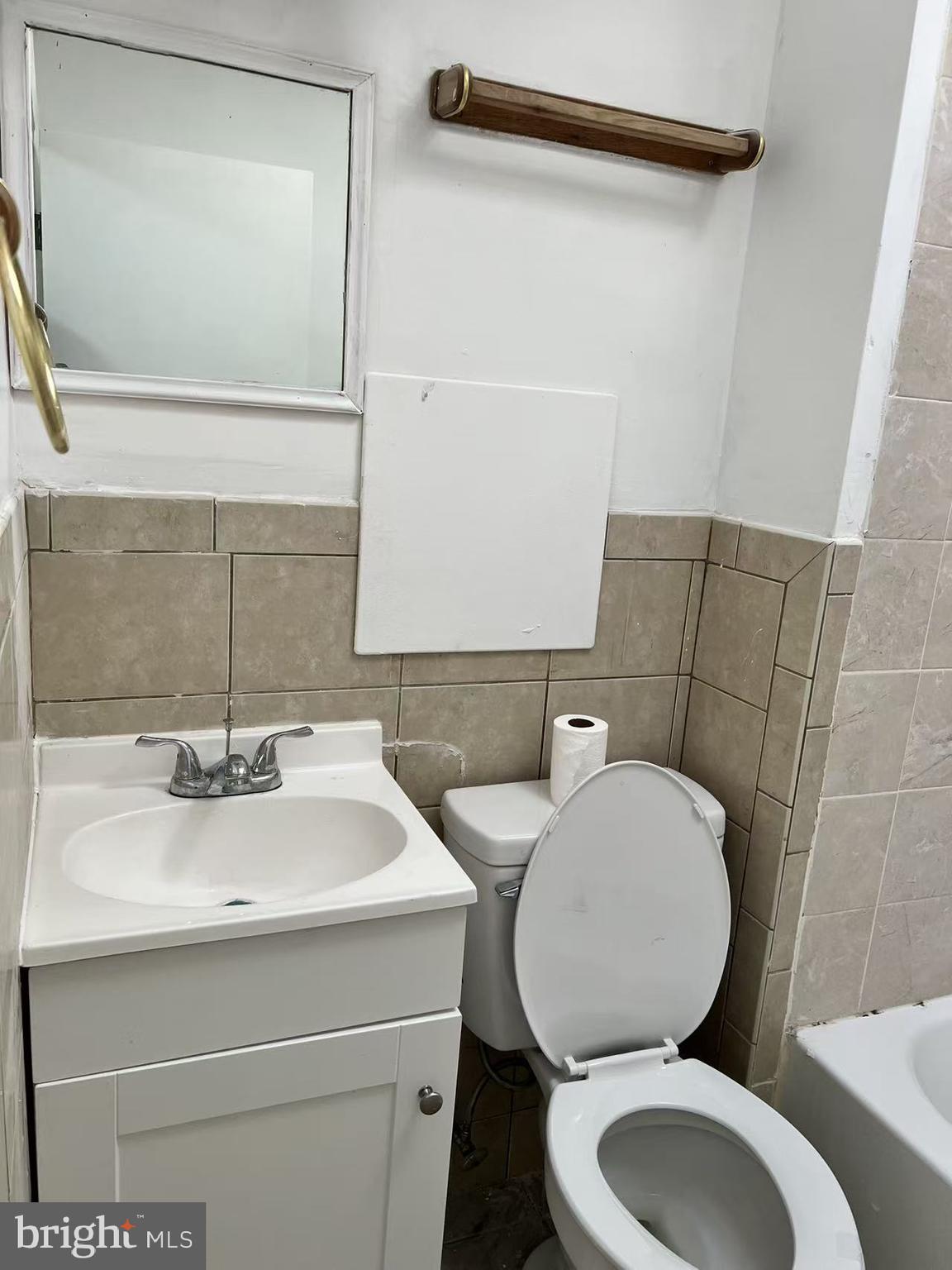 OXFORD CIRCLE - Residential Lease