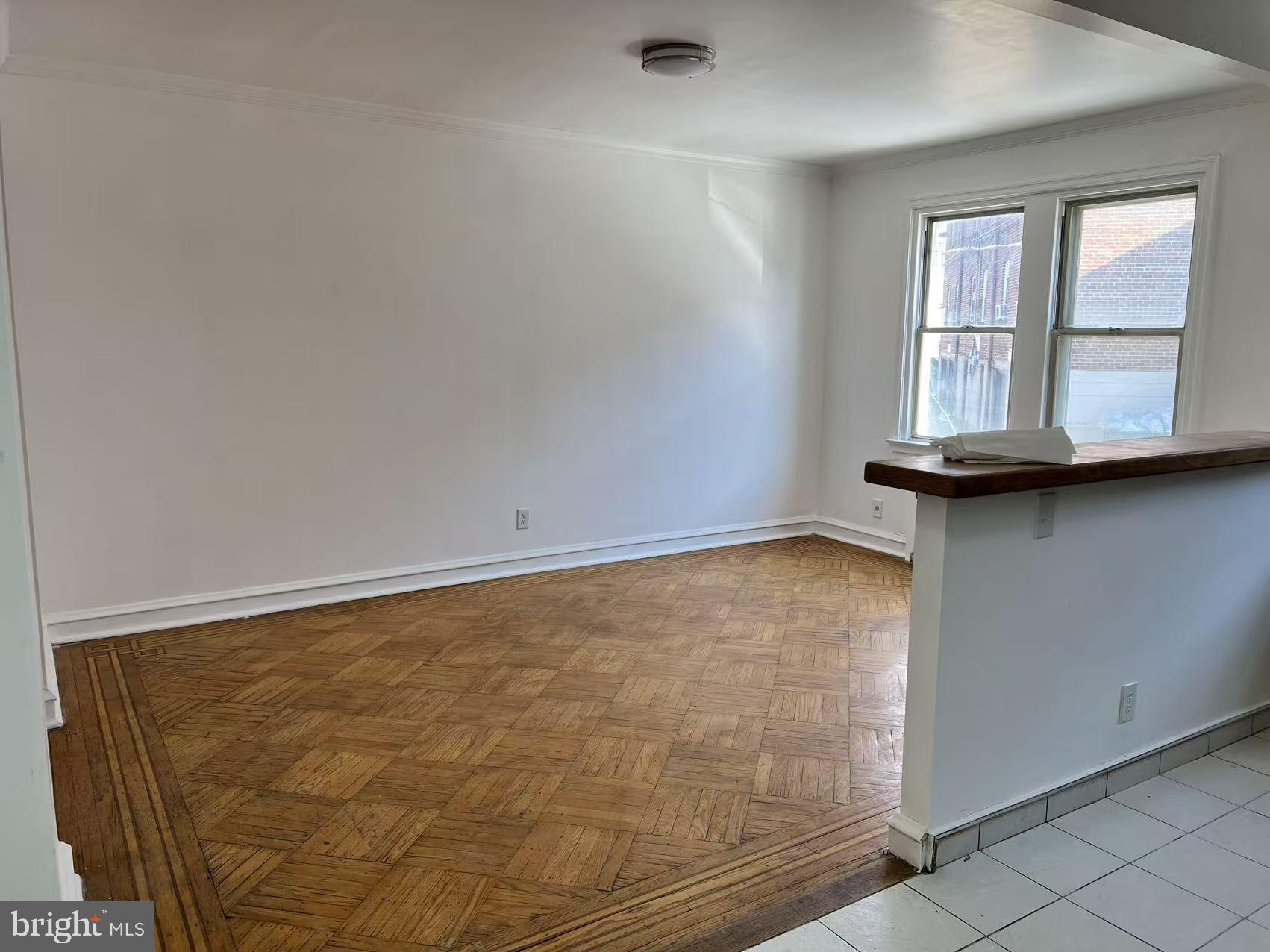 OXFORD CIRCLE - Residential Lease