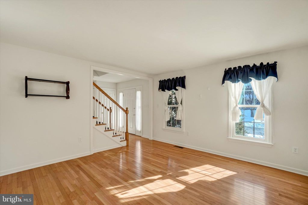 Photo of 2511 Eldorado Dr, YORK, PA 17402 (MLS # PAYK2097186)