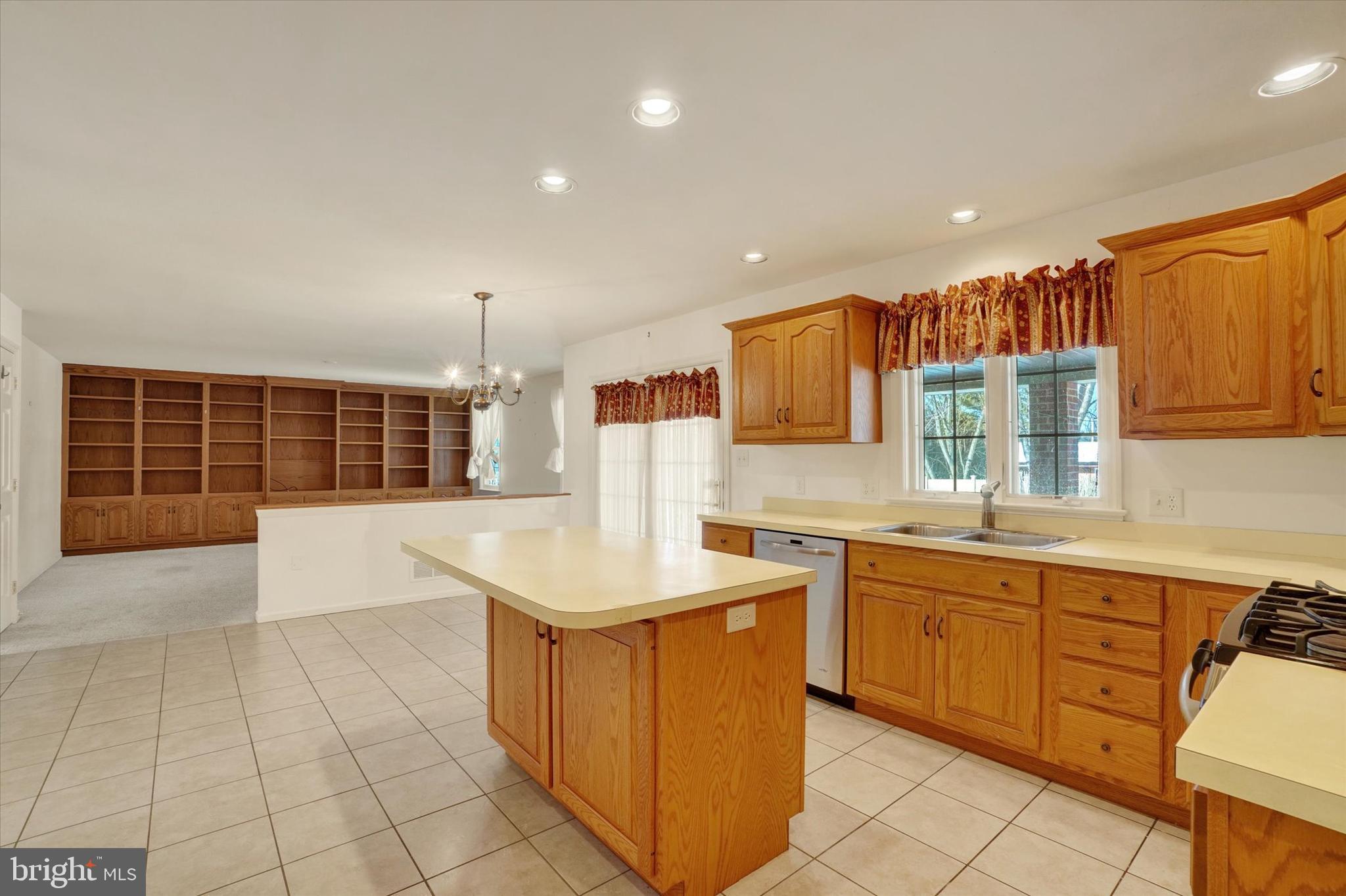 CHESTNUT RIDGE - Residential