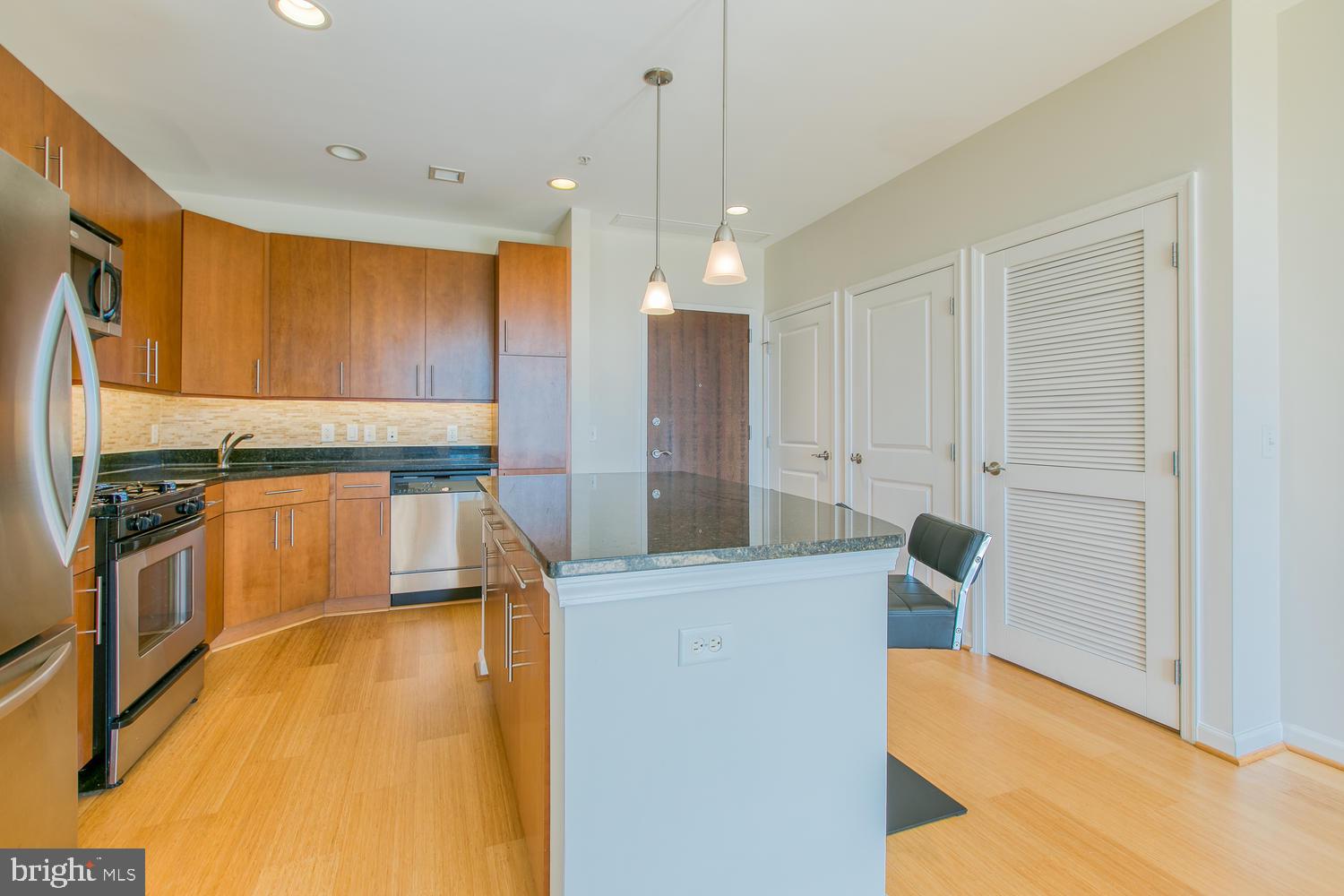 444 W BROAD STREET 515